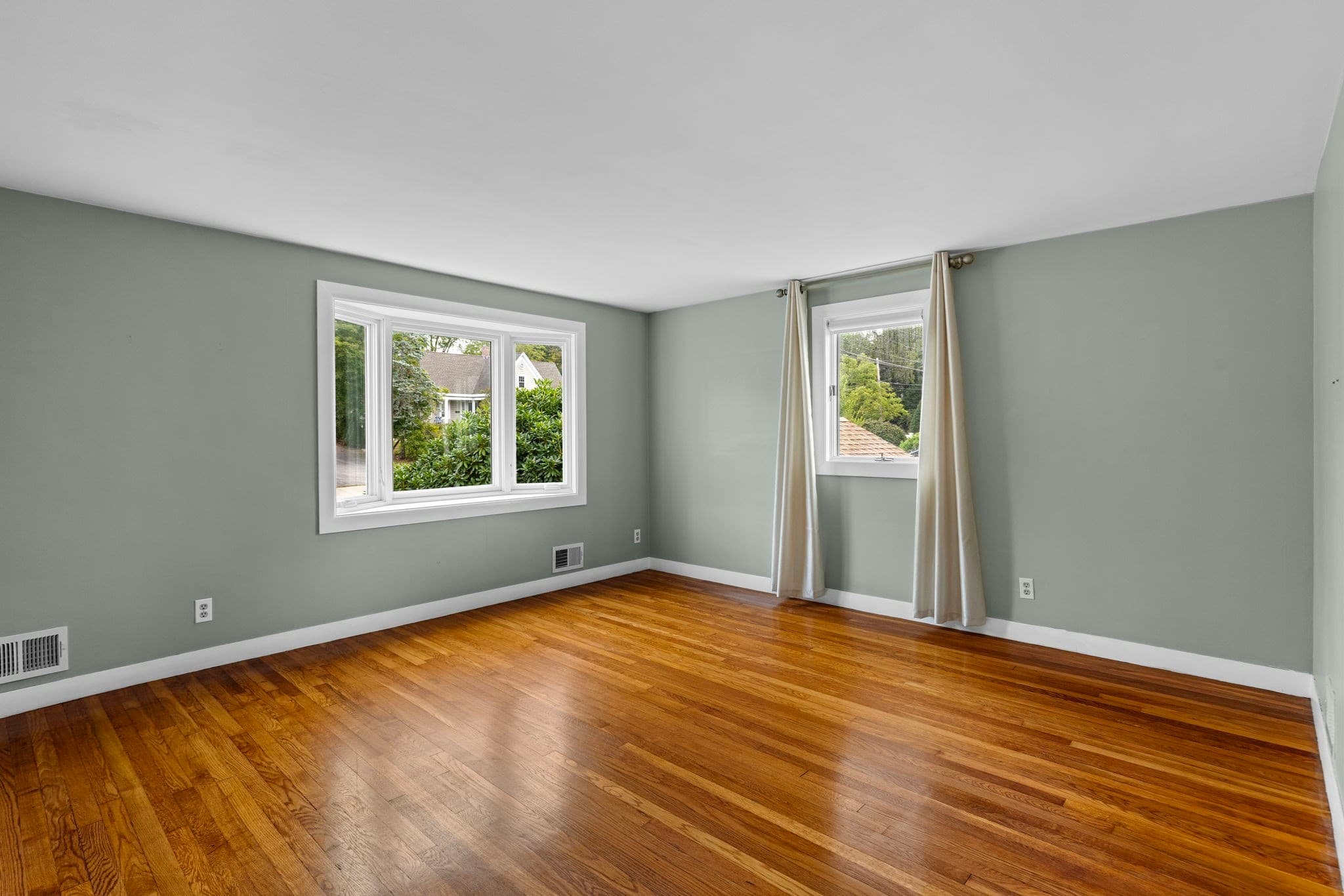 Single Family Residence at 50 Main St, Foxboro MA 02035, Foxboro, photo 5 of 41