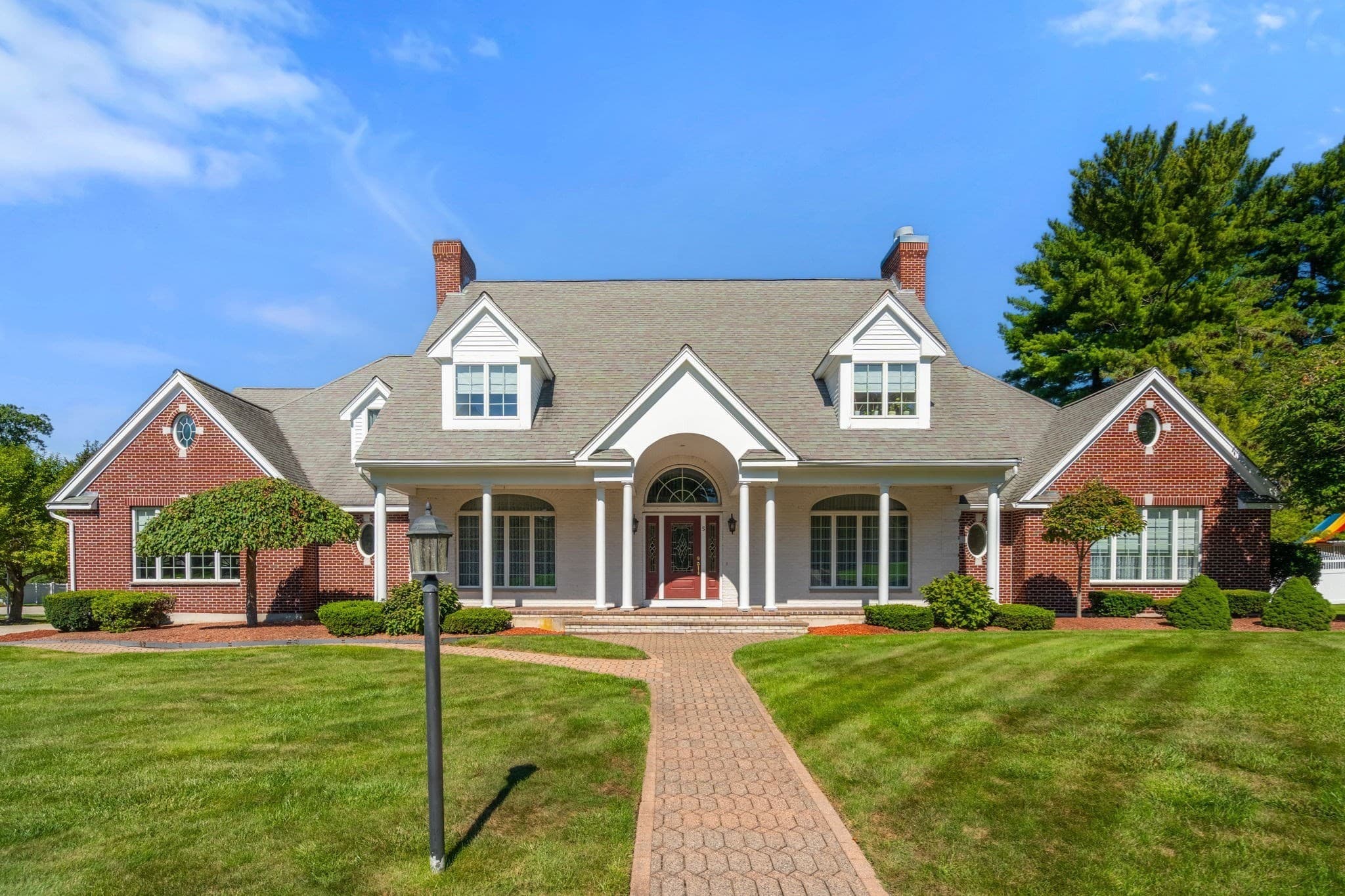 5 Elizabeth Way, Lynnfield MA 01940