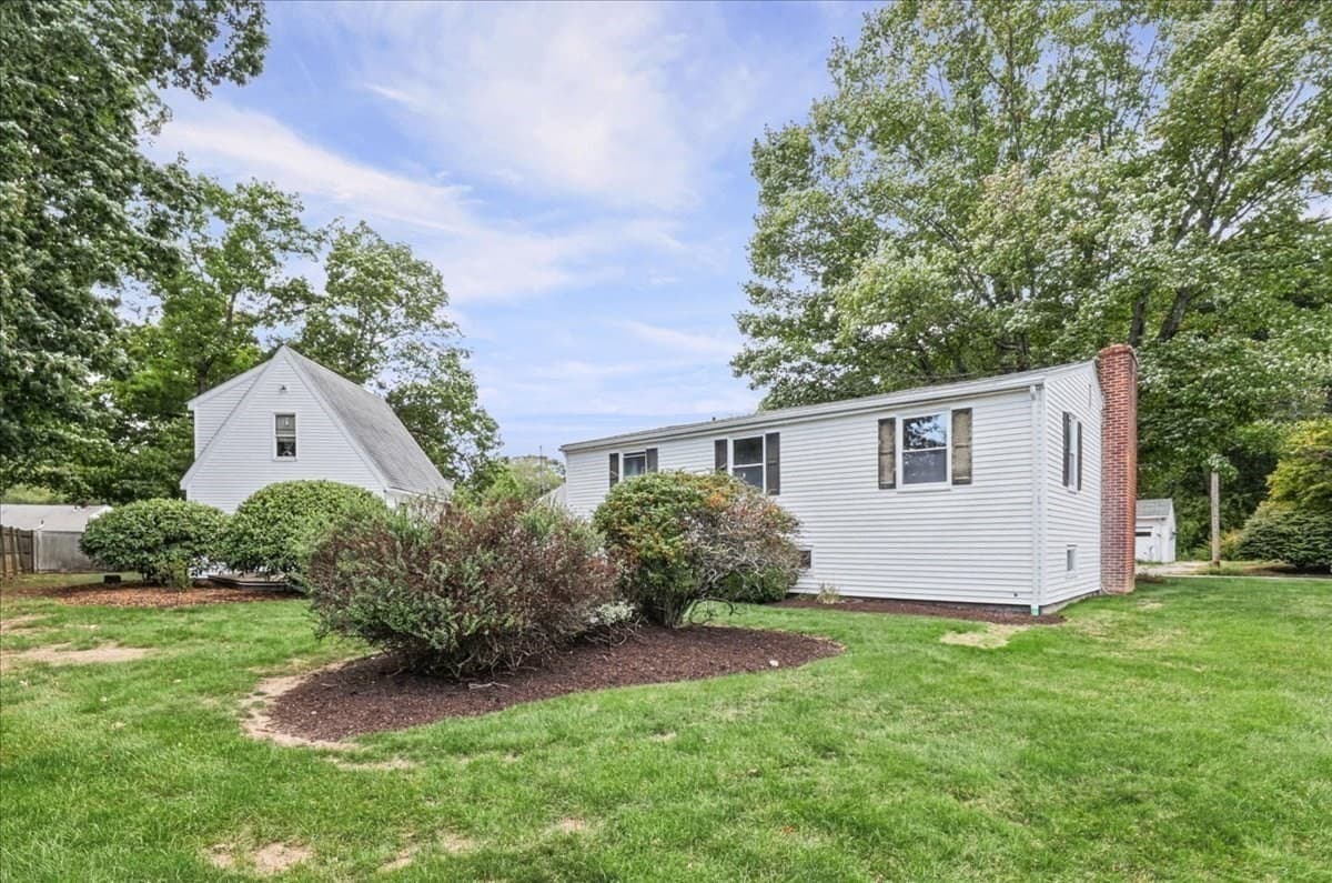Single Family Residence at 29 Bonneau Street, North Attleboro MA 02760, North Attleboro, photo 32 of 42