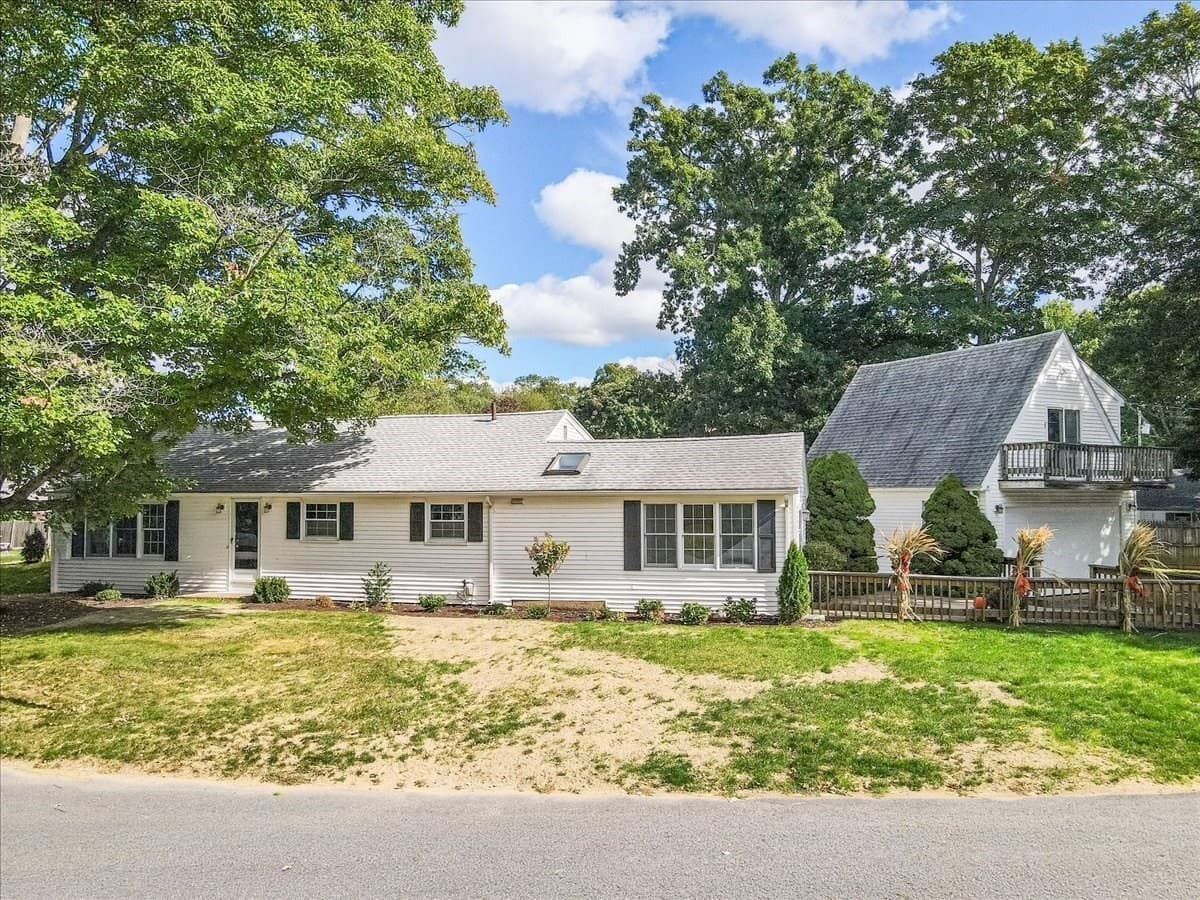 29 Bonneau Street, North Attleboro MA 02760