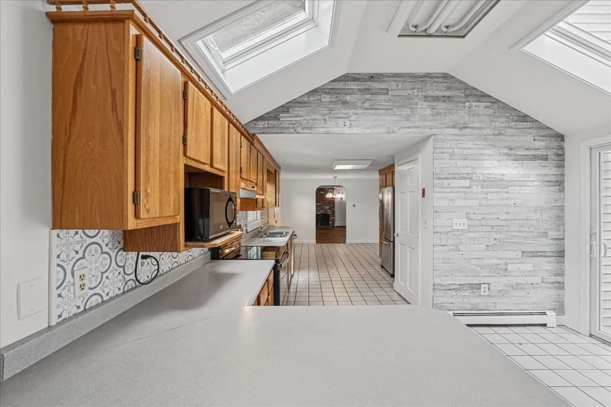 Single Family Residence at 29 Bonneau Street, North Attleboro MA 02760, North Attleboro, photo 10 of 42