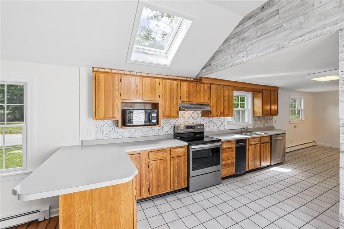 Single Family Residence at 29 Bonneau Street, North Attleboro MA 02760, North Attleboro, photo 11 of 42