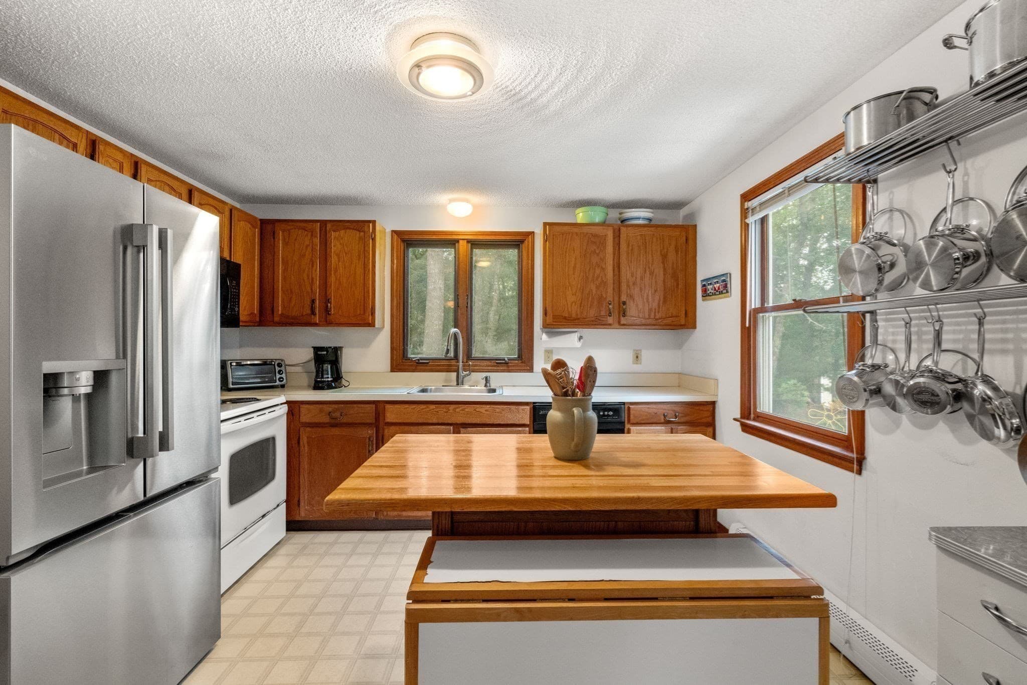 Single Family Residence at 12 Eldridge Street Ext, Bourne MA 02532, Bourne, photo 10 of 41