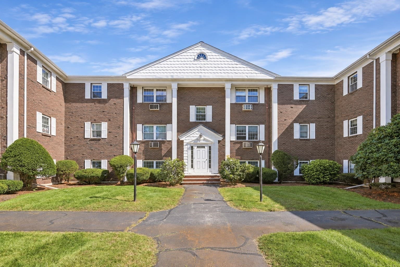 132 Parker St # H6, Acton MA 01720