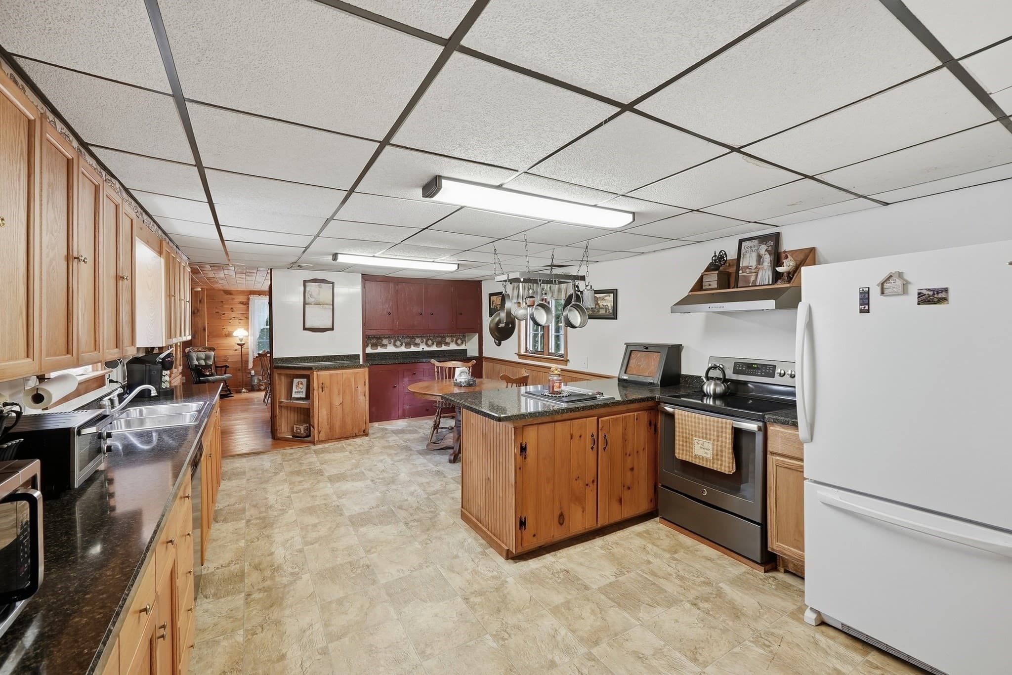 Single Family Residence at 70 Old Princeton Rd, Hubbardston MA 01452, Hubbardston, photo 13 of 40