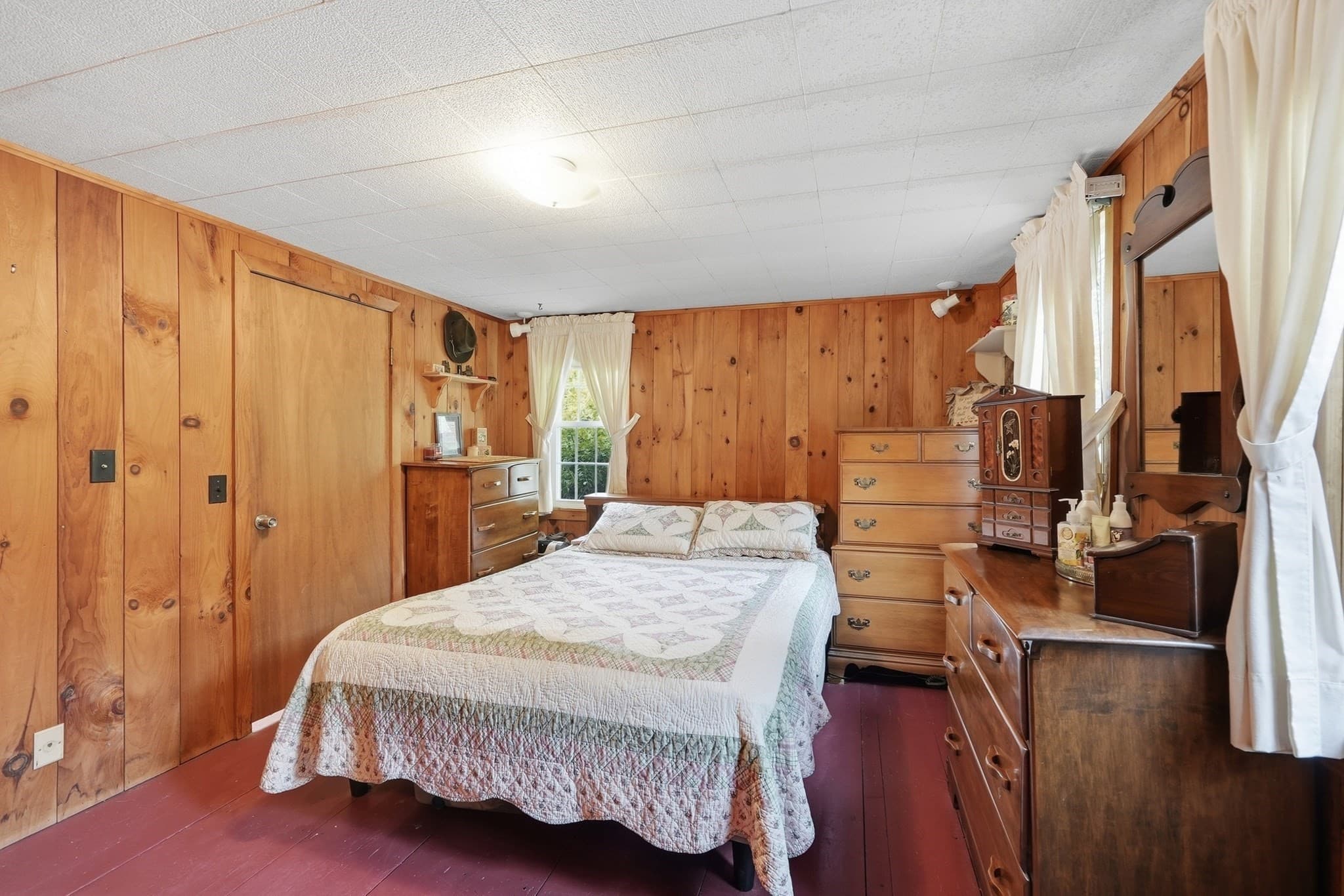 Single Family Residence at 70 Old Princeton Rd, Hubbardston MA 01452, Hubbardston, photo 18 of 40