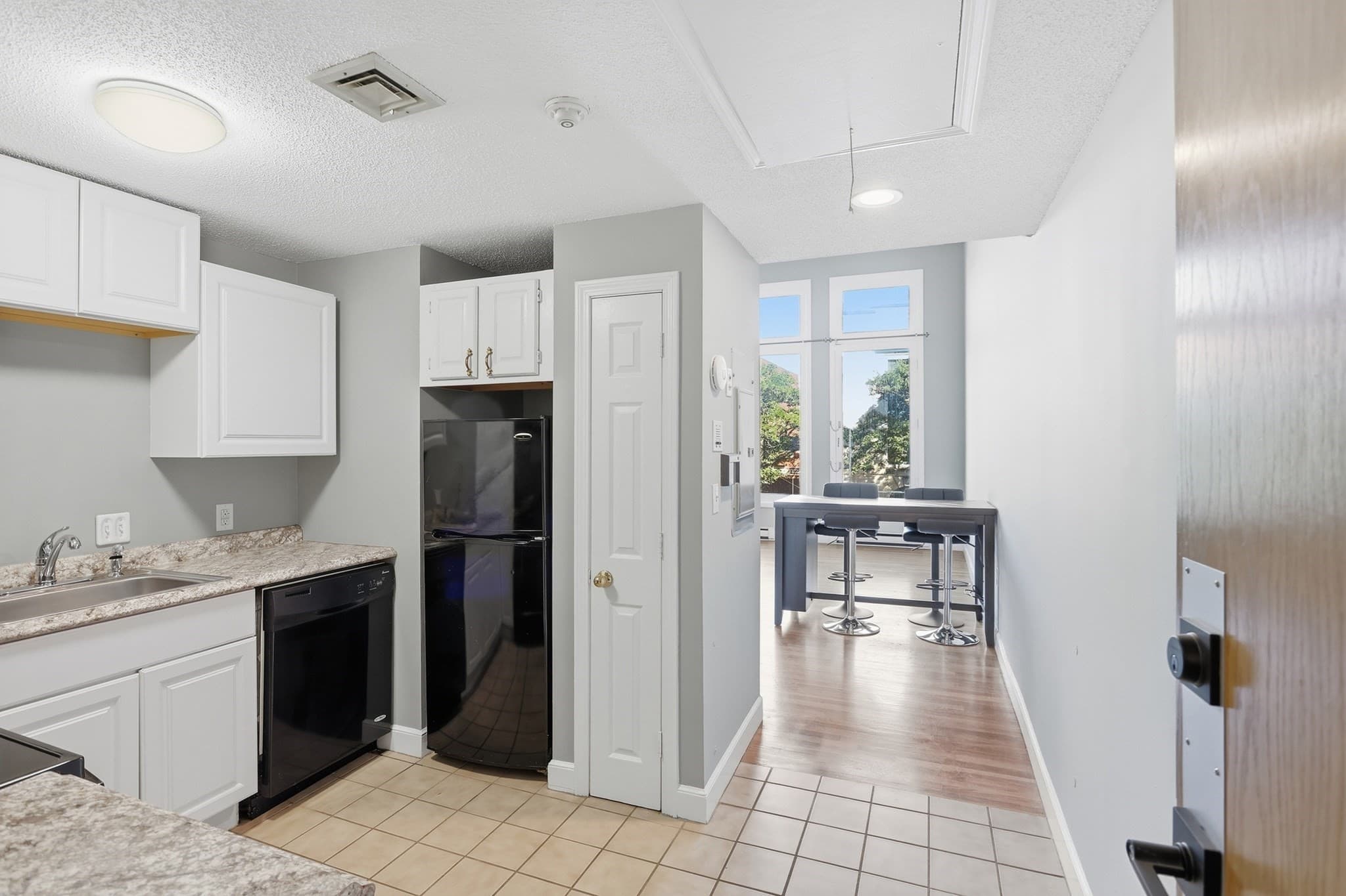 Condominium at 219 Central Street # 2B, Lowell MA 01852, Lowell, photo 13 of 20