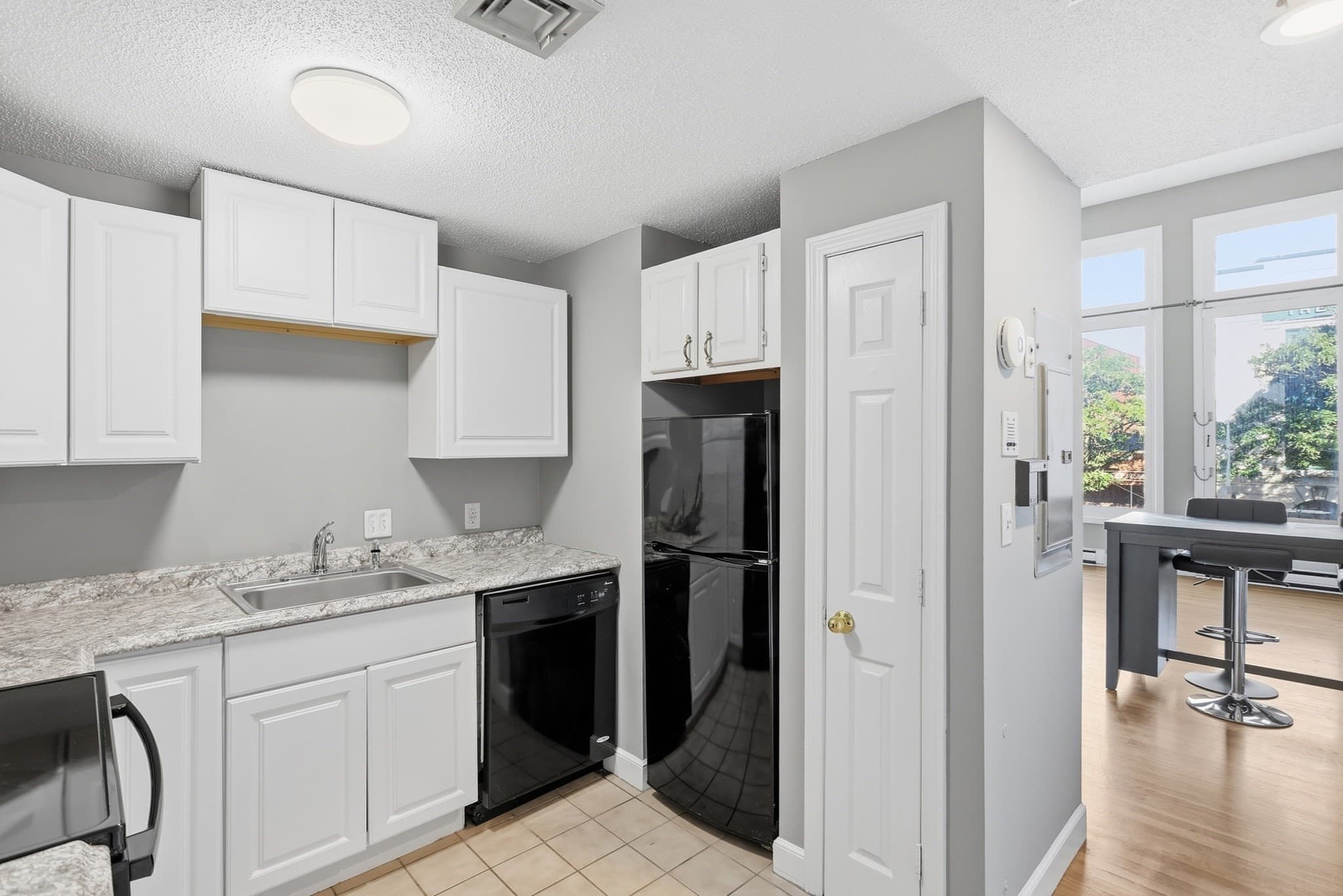 Condominium at 219 Central Street # 2B, Lowell MA 01852, Lowell, photo 16 of 20