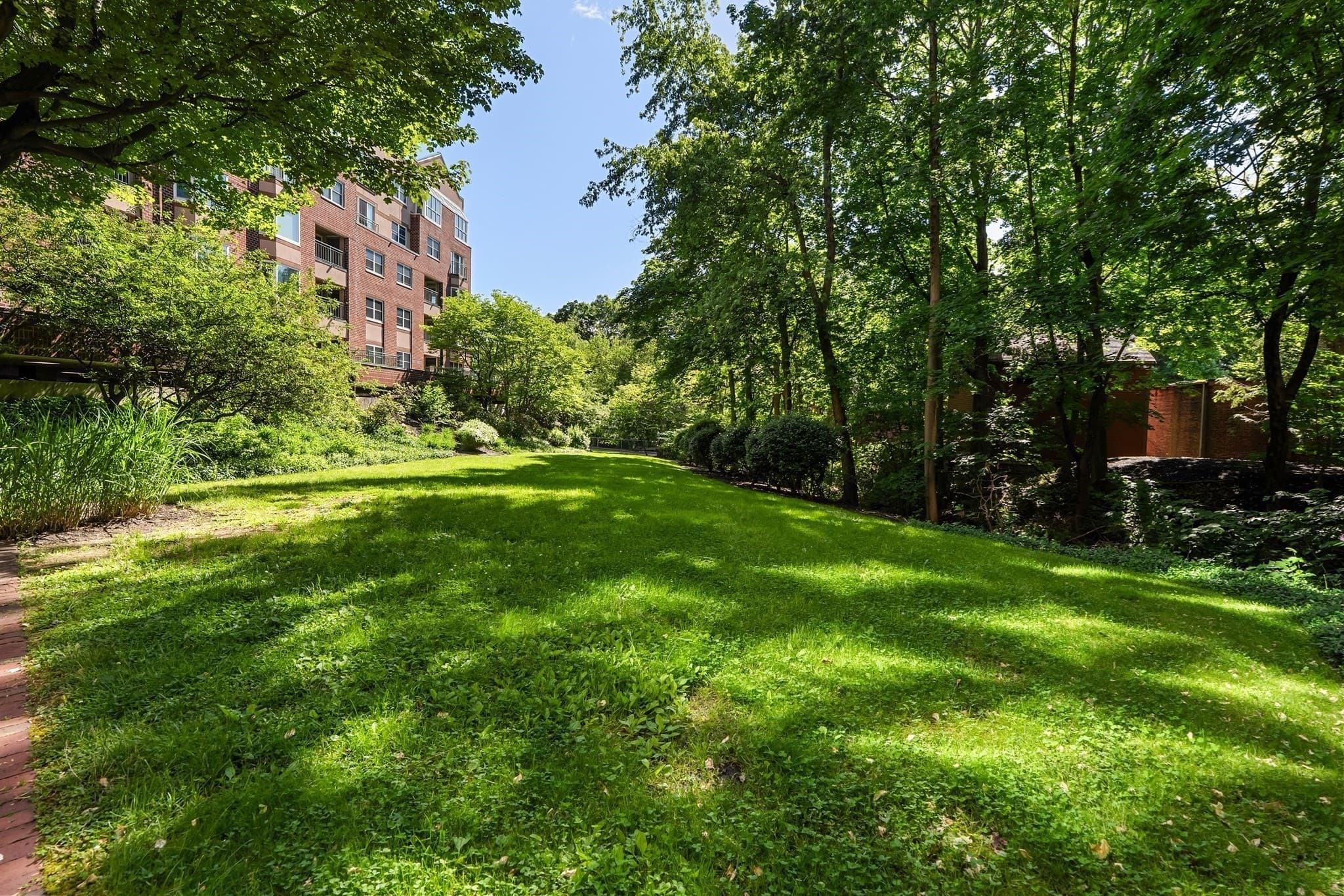 Condominium at 1 Watermill Pl # 121, Arlington MA 02476, Arlington, photo 38 of 39
