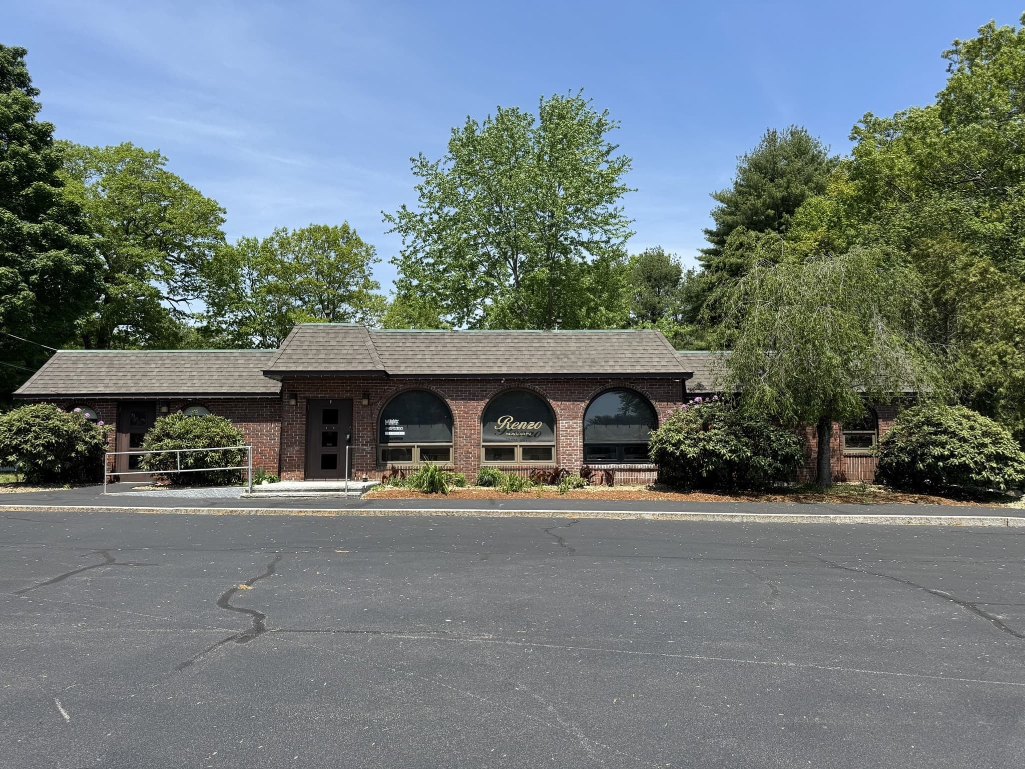 428 North Road, Bedford MA 01730