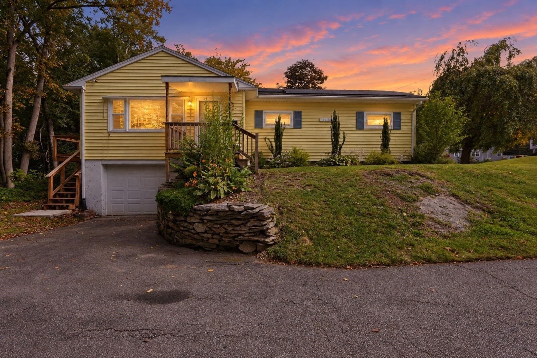 Single Family Residence at 7 Athens St, Auburn MA 01510, Auburn, photo 2 of 34