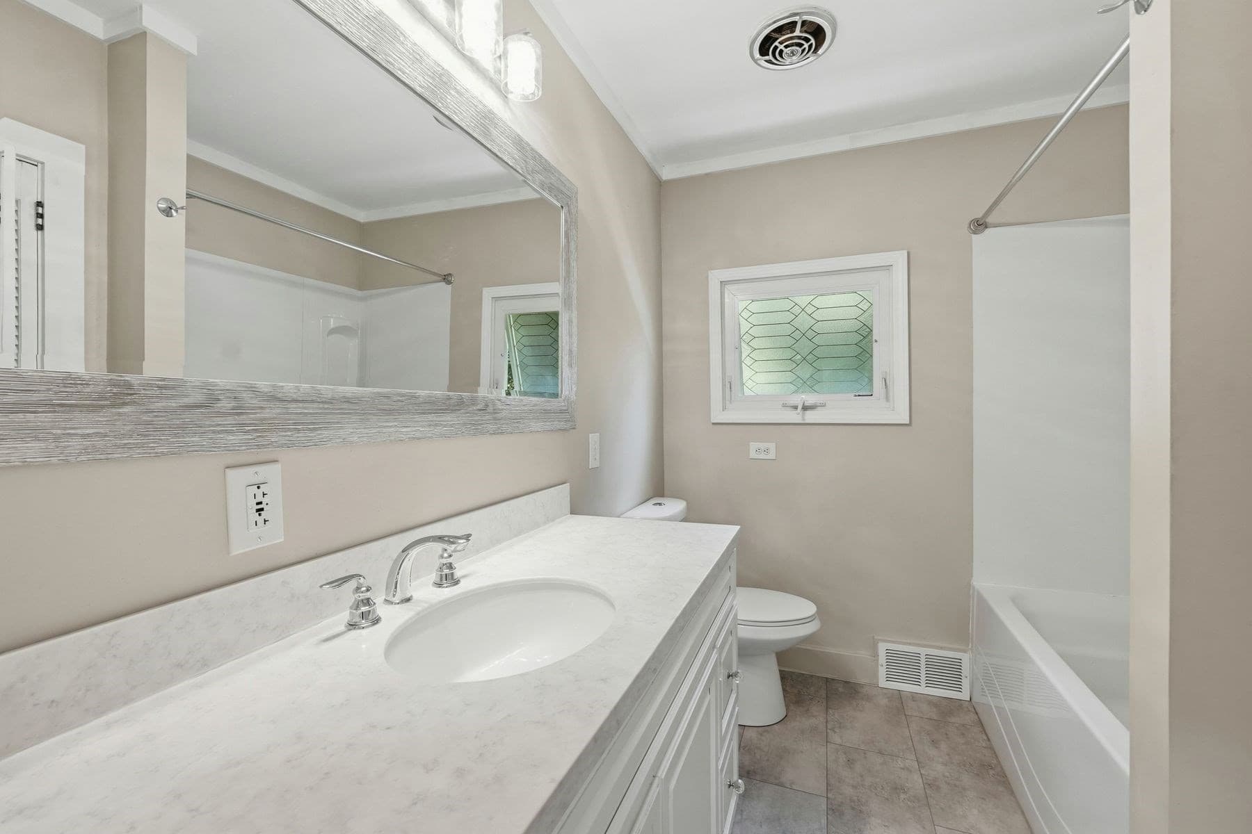Single Family Residence at 7 Athens St, Auburn MA 01510, Auburn, photo 16 of 34