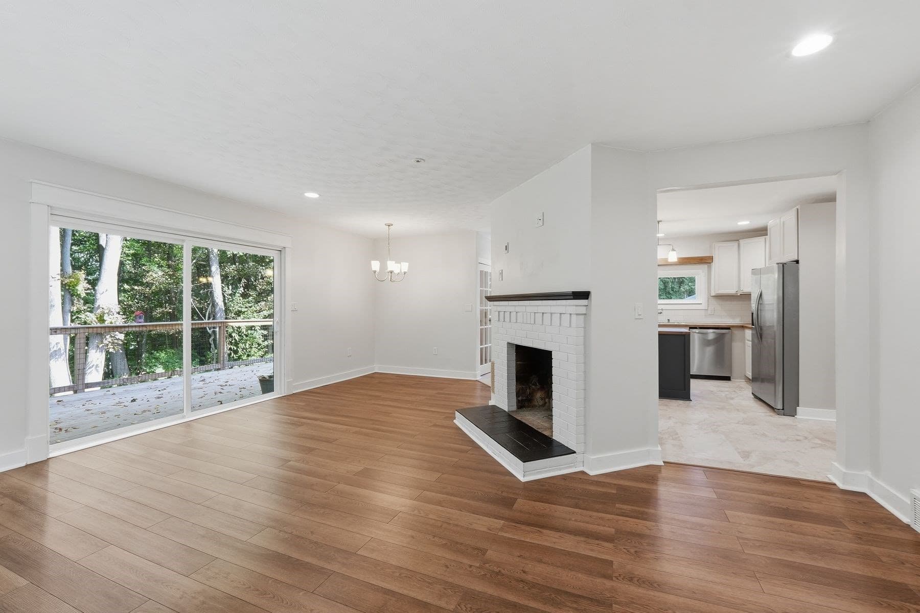 Single Family Residence at 7 Athens St, Auburn MA 01510, Auburn, photo 11 of 34