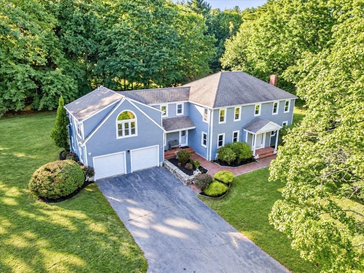 Single Family Residence at 113 Chief Justice Cushing Highway, Scituate MA 02066, Scituate, photo 2 of 42