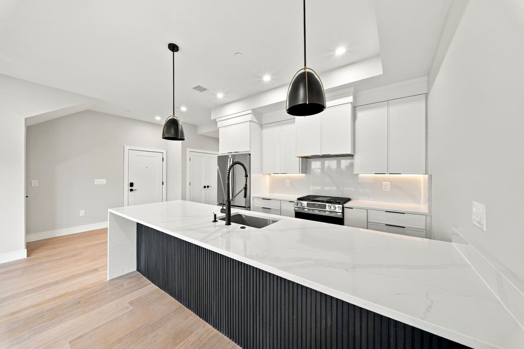 Condominium at 66 Homer Street # 3, Boston MA 02128, Boston, photo 16 of 41