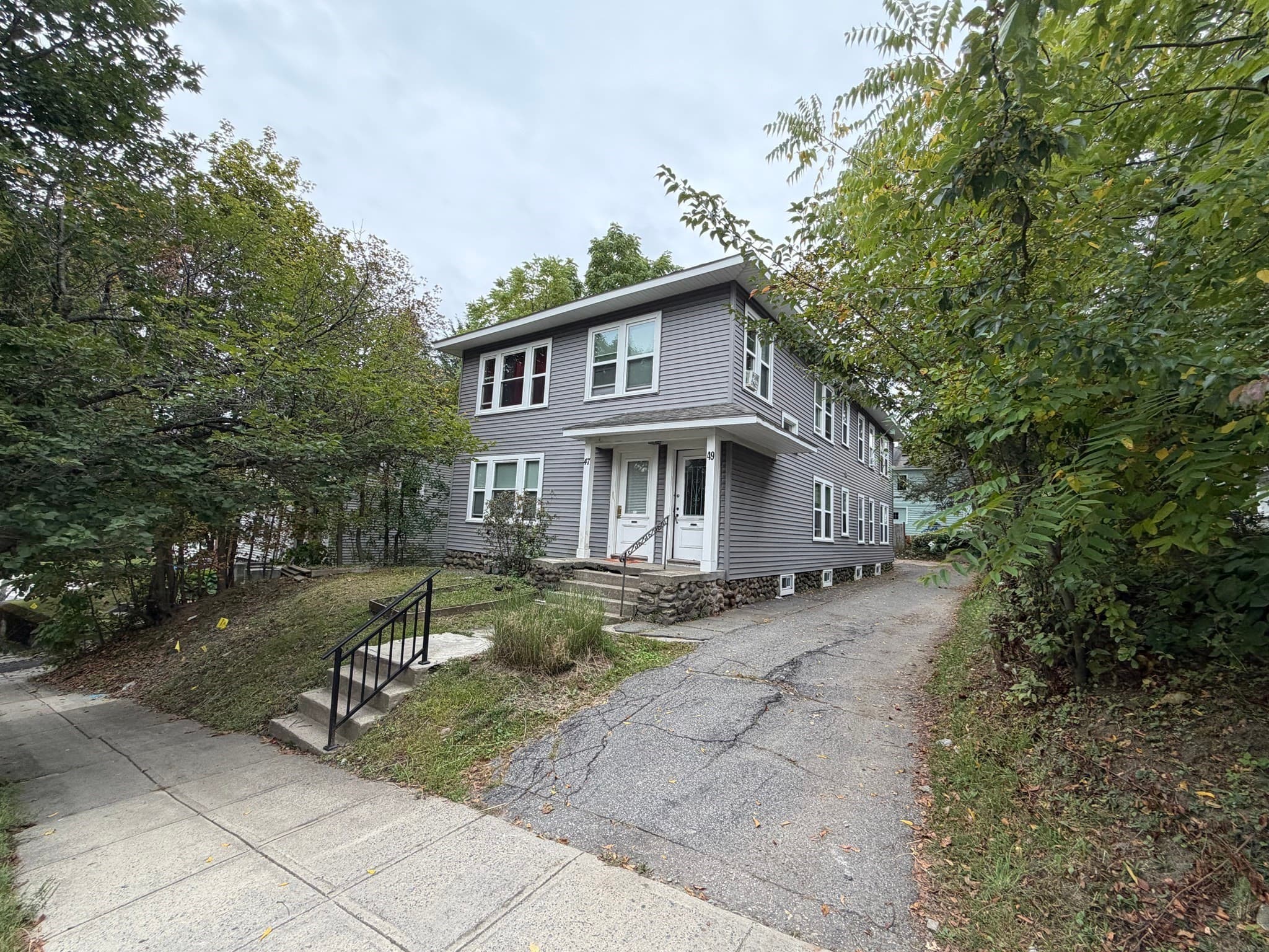 49 Sagamore Rd, Worcester MA 01609