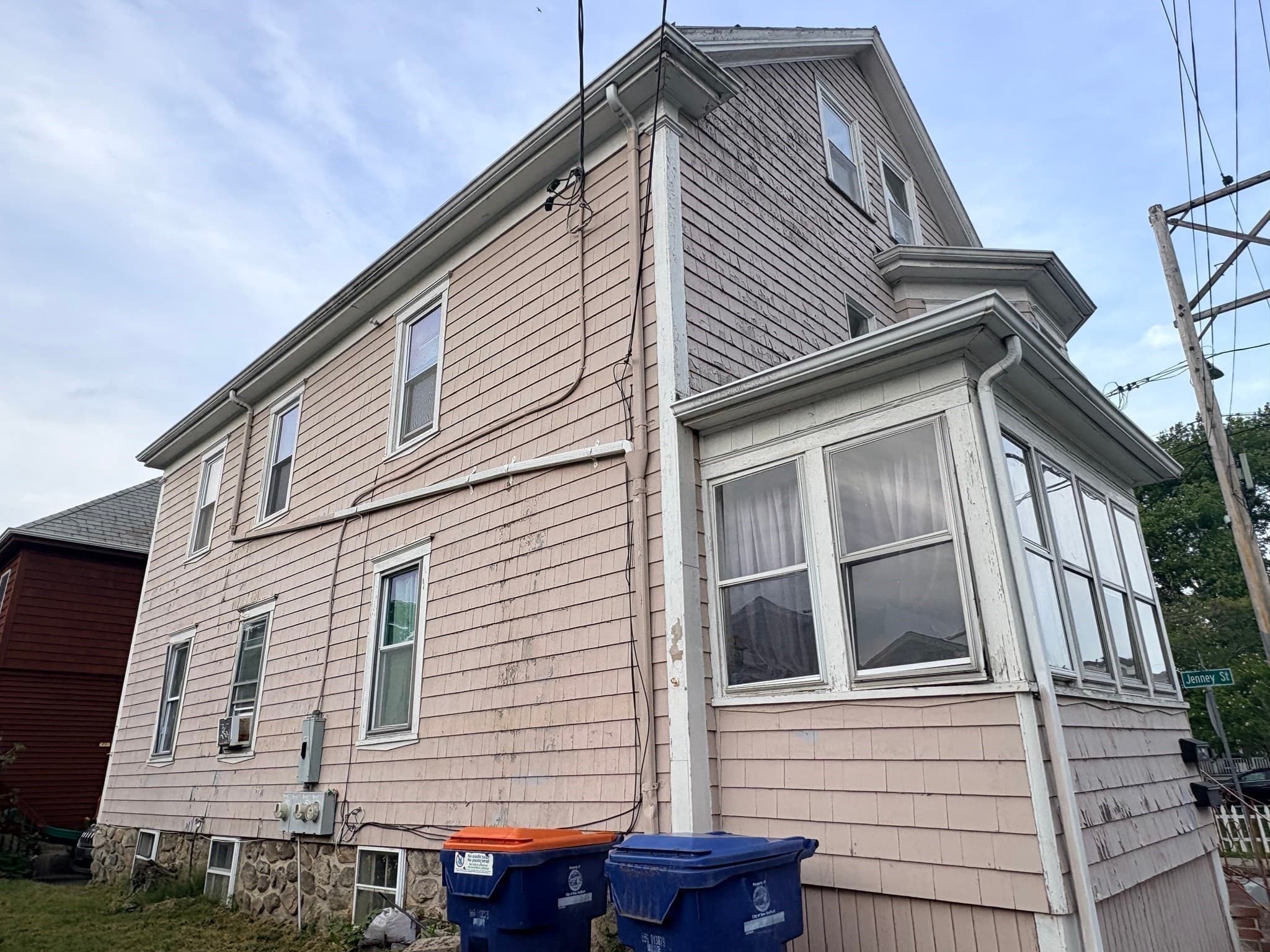 Multi Family at 507 Elm St, New Bedford MA 02740, New Bedford, photo 2 of 16