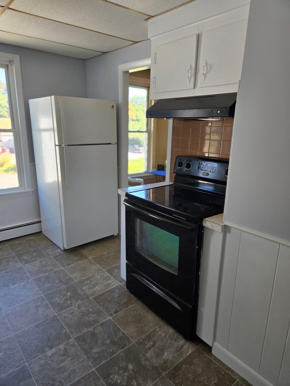 3 Family at 27 Arnold Road, North Attleboro MA 02760, North Attleboro, photo 24 of 37