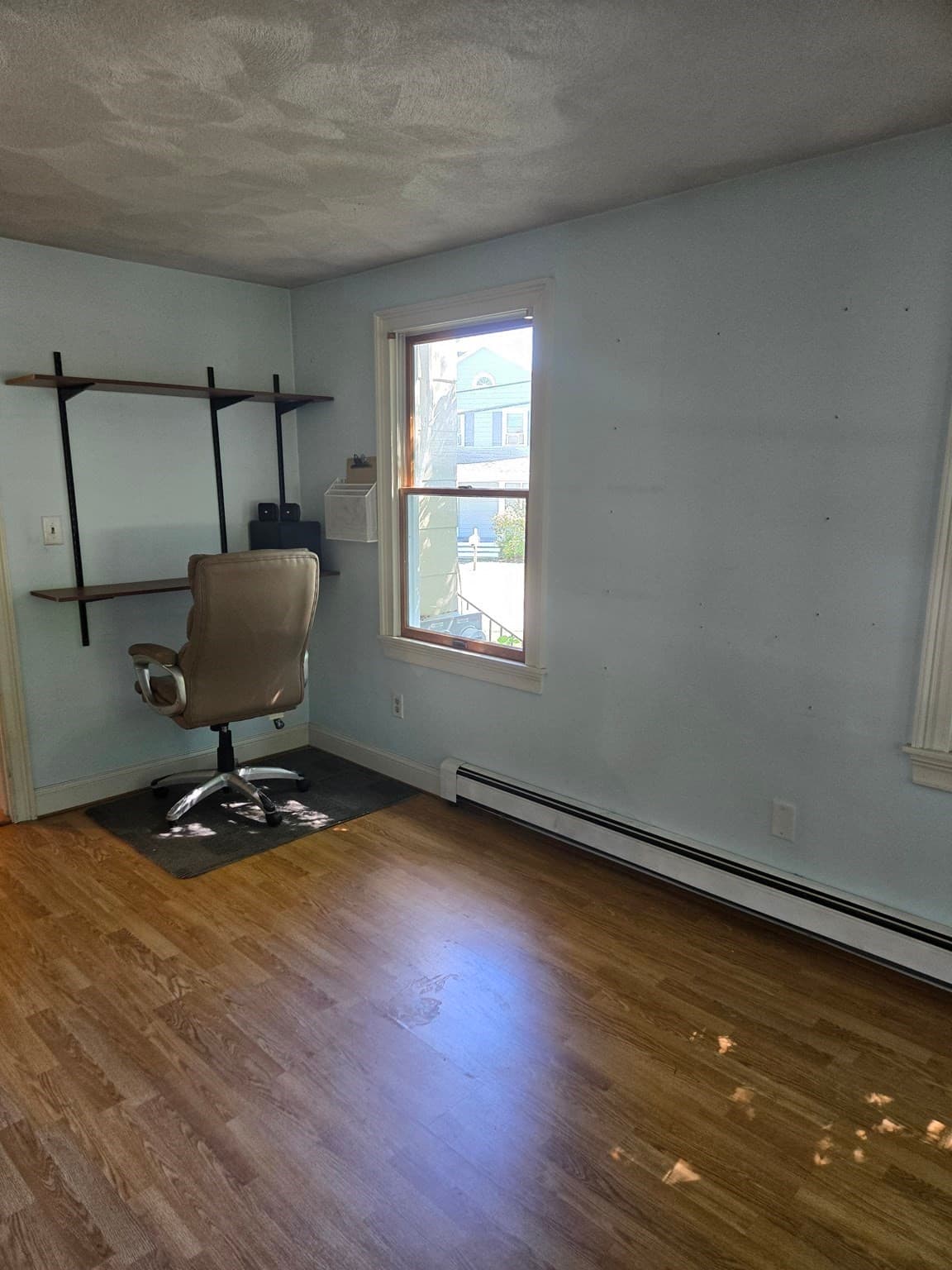 3 Family at 27 Arnold Road, North Attleboro MA 02760, North Attleboro, photo 11 of 37