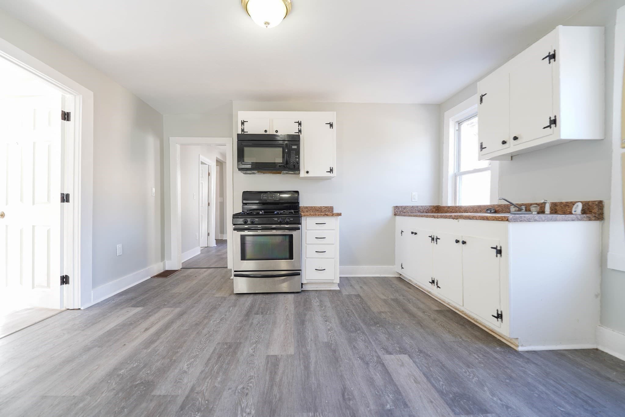 Multi Family at 252 Somerset Avenue, Taunton MA 02780, Taunton, photo 7 of 26