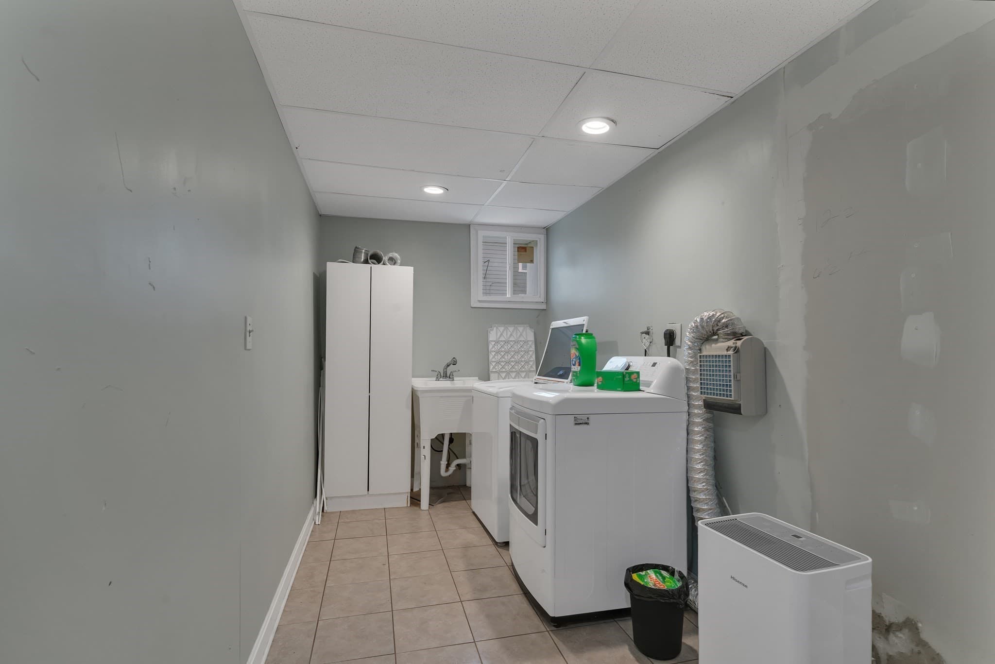 Single Family Residence at 204 Talcott St, Woonsocket RI 02895, Woonsocket, photo 37 of 39