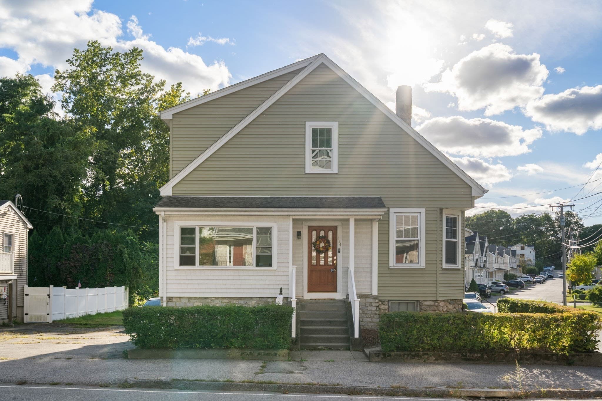 134 Commonwealth Ave, Worcester MA 01604