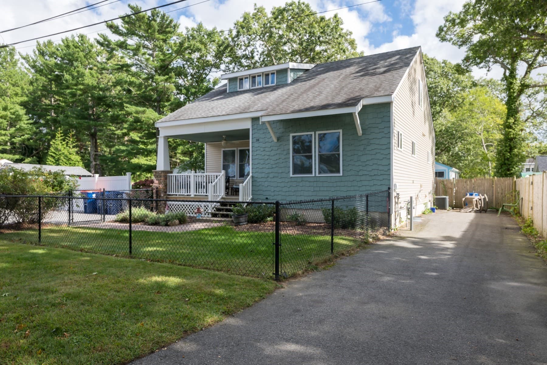 Single Family Residence at 18 Elmwood St, Wareham MA 02571, Wareham, photo 2 of 33