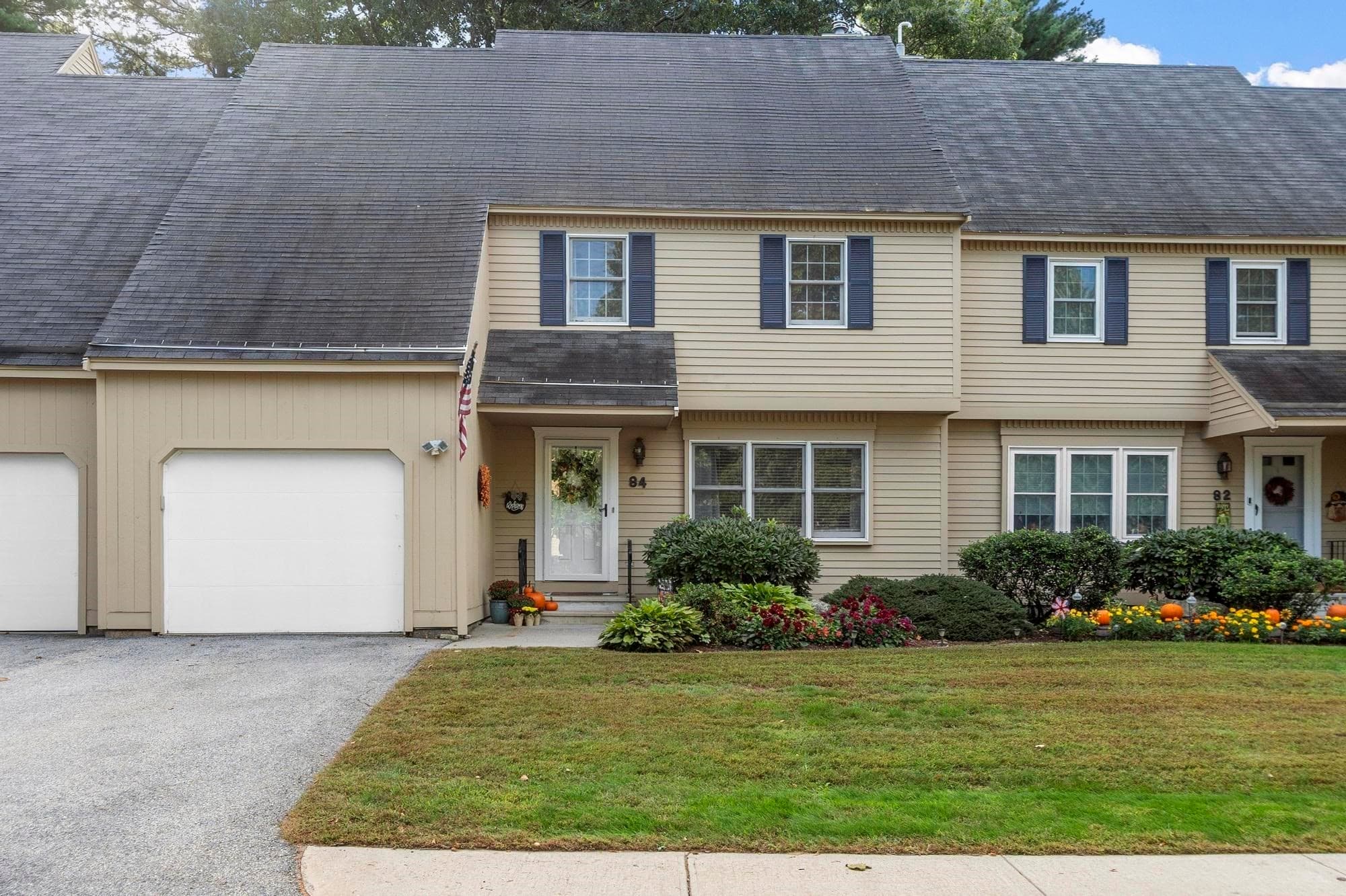 Condominium at 84 Waterford Dr # 84, Worcester MA 01602, Worcester, photo 2 of 39