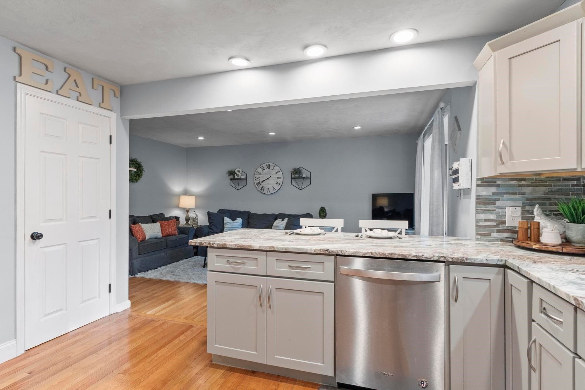 Condominium at 84 Waterford Dr # 84, Worcester MA 01602, Worcester, photo 13 of 39
