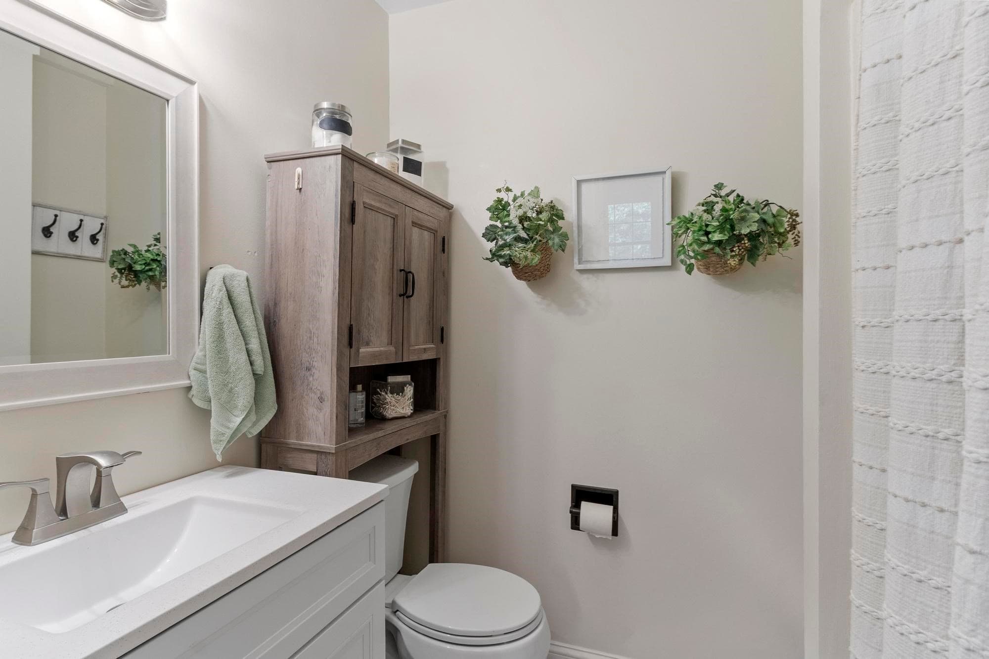 Condominium at 84 Waterford Dr # 84, Worcester MA 01602, Worcester, photo 28 of 39
