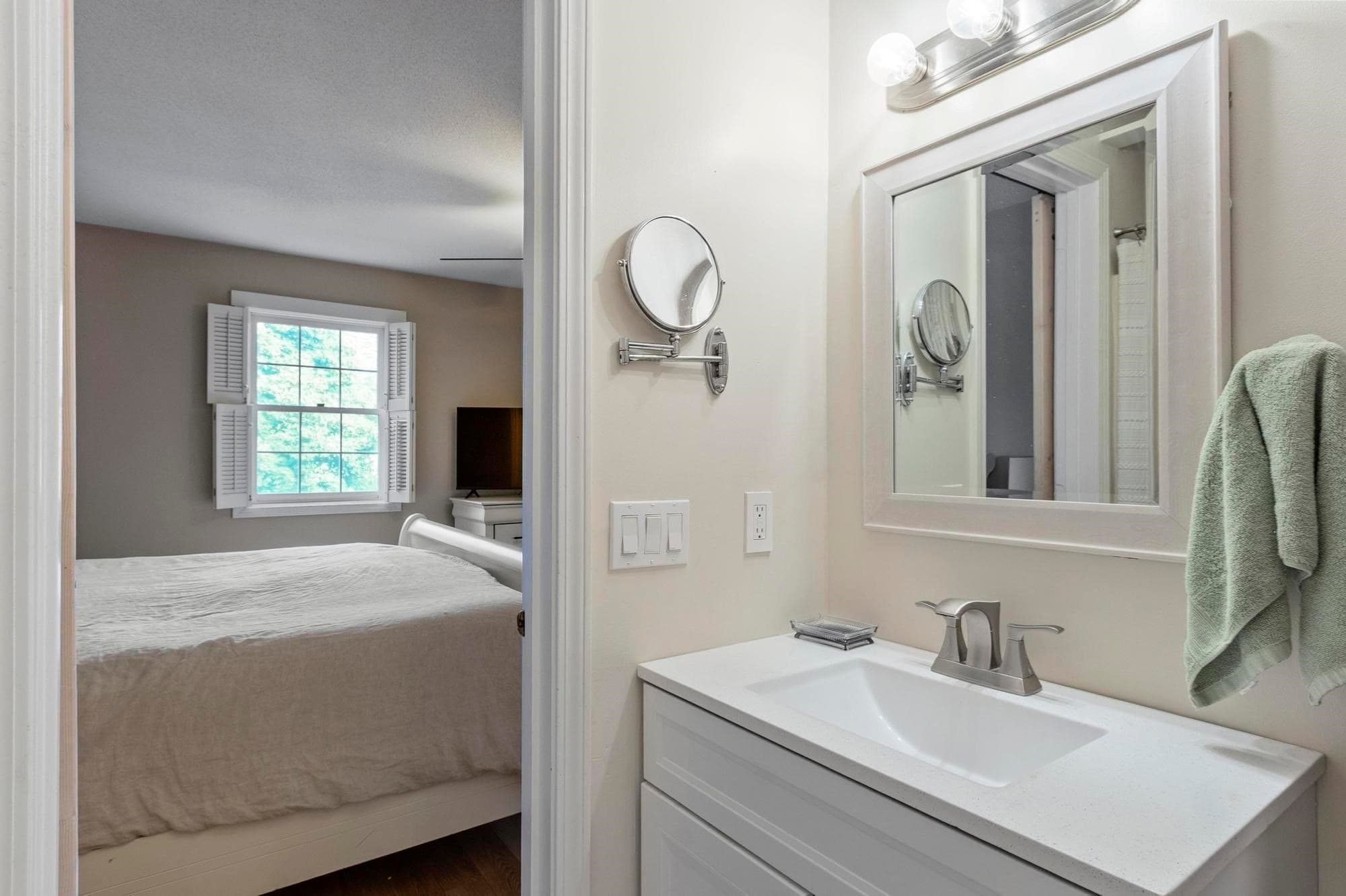 Condominium at 84 Waterford Dr # 84, Worcester MA 01602, Worcester, photo 29 of 39