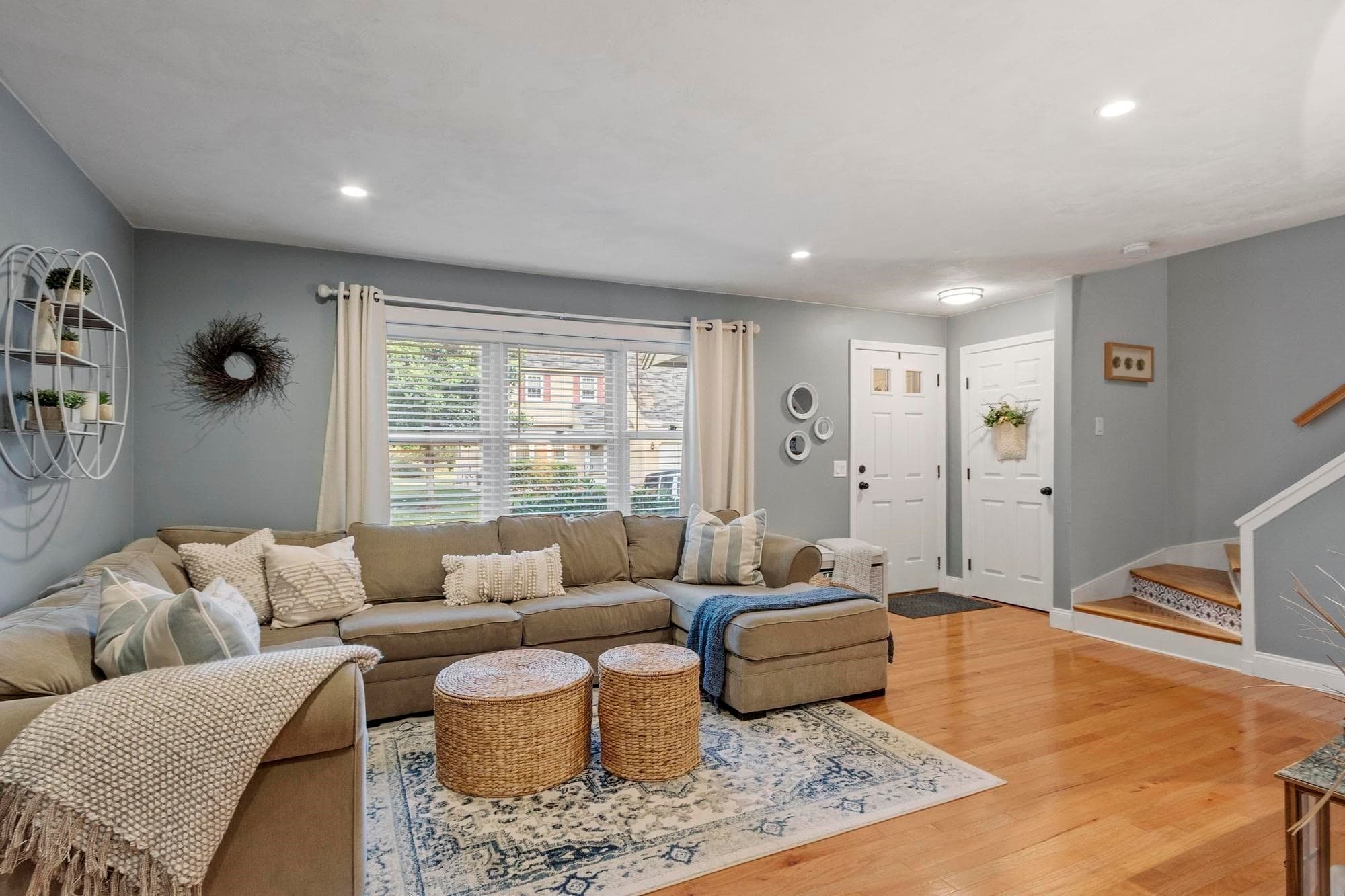 Condominium at 84 Waterford Dr # 84, Worcester MA 01602, Worcester, photo 8 of 39