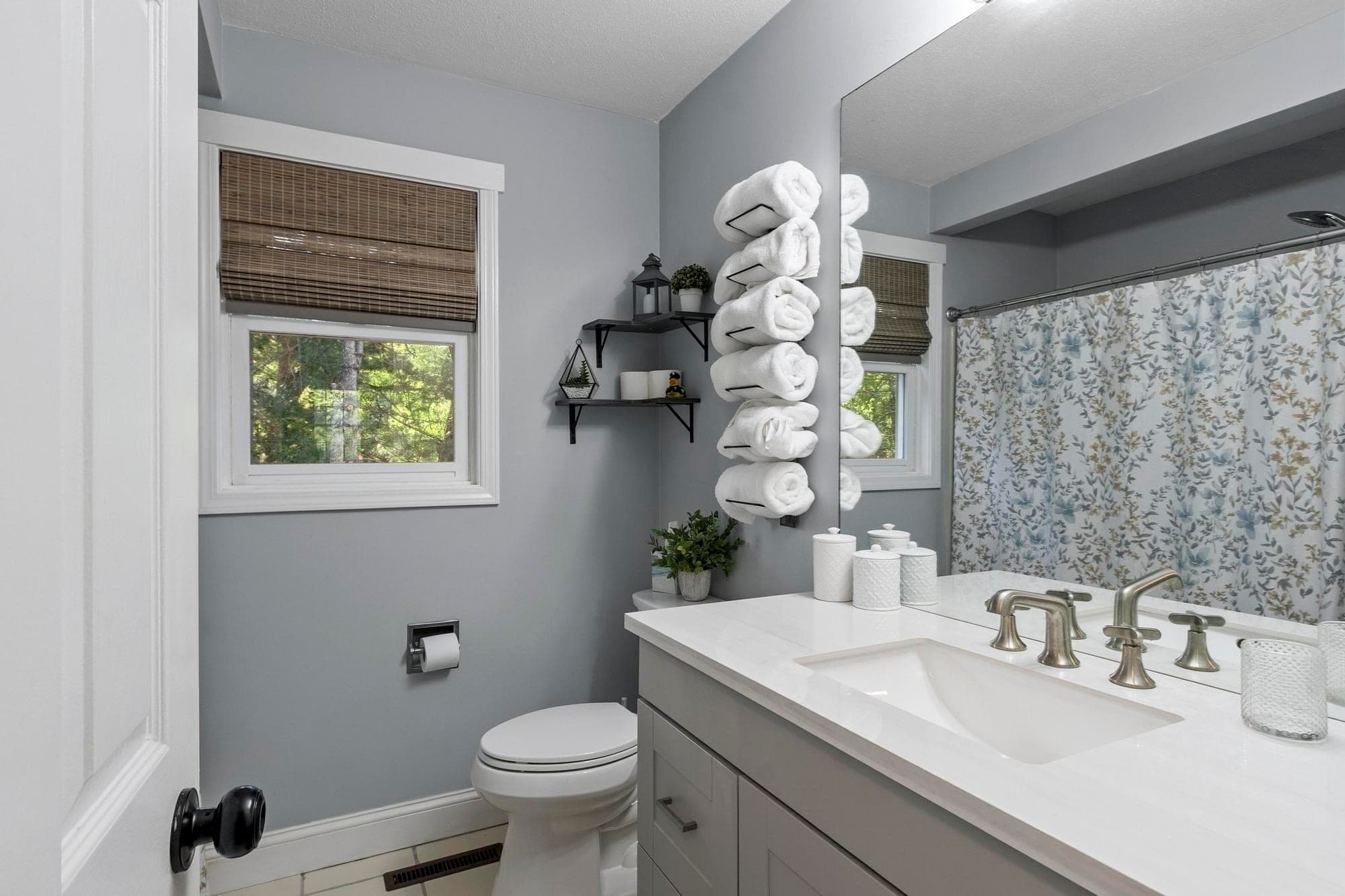 Condominium at 84 Waterford Dr # 84, Worcester MA 01602, Worcester, photo 21 of 39