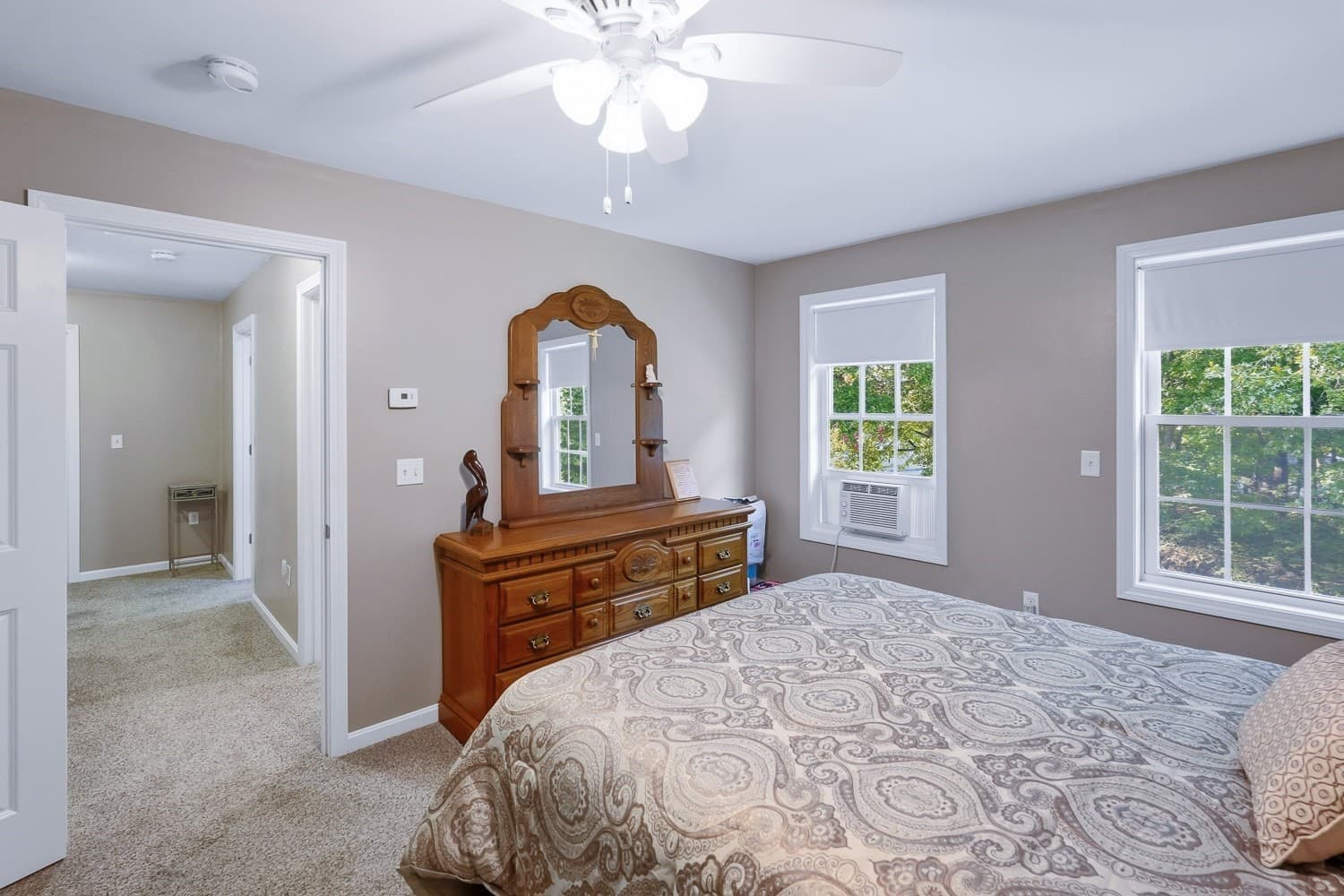 Single Family Residence at 14 Oak Cir, Holden MA 01520, Holden, photo 23 of 41