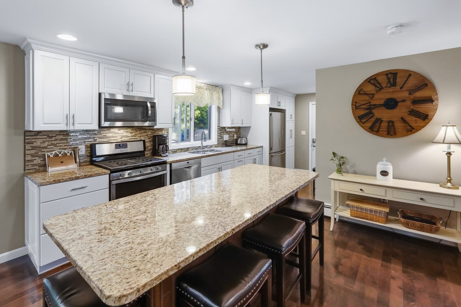 Single Family Residence at 14 Oak Cir, Holden MA 01520, Holden, photo 13 of 41