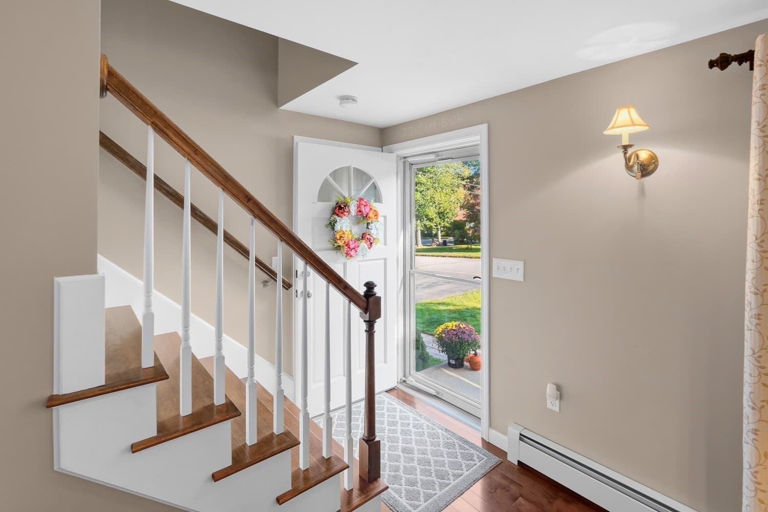 Single Family Residence at 14 Oak Cir, Holden MA 01520, Holden, photo 3 of 41