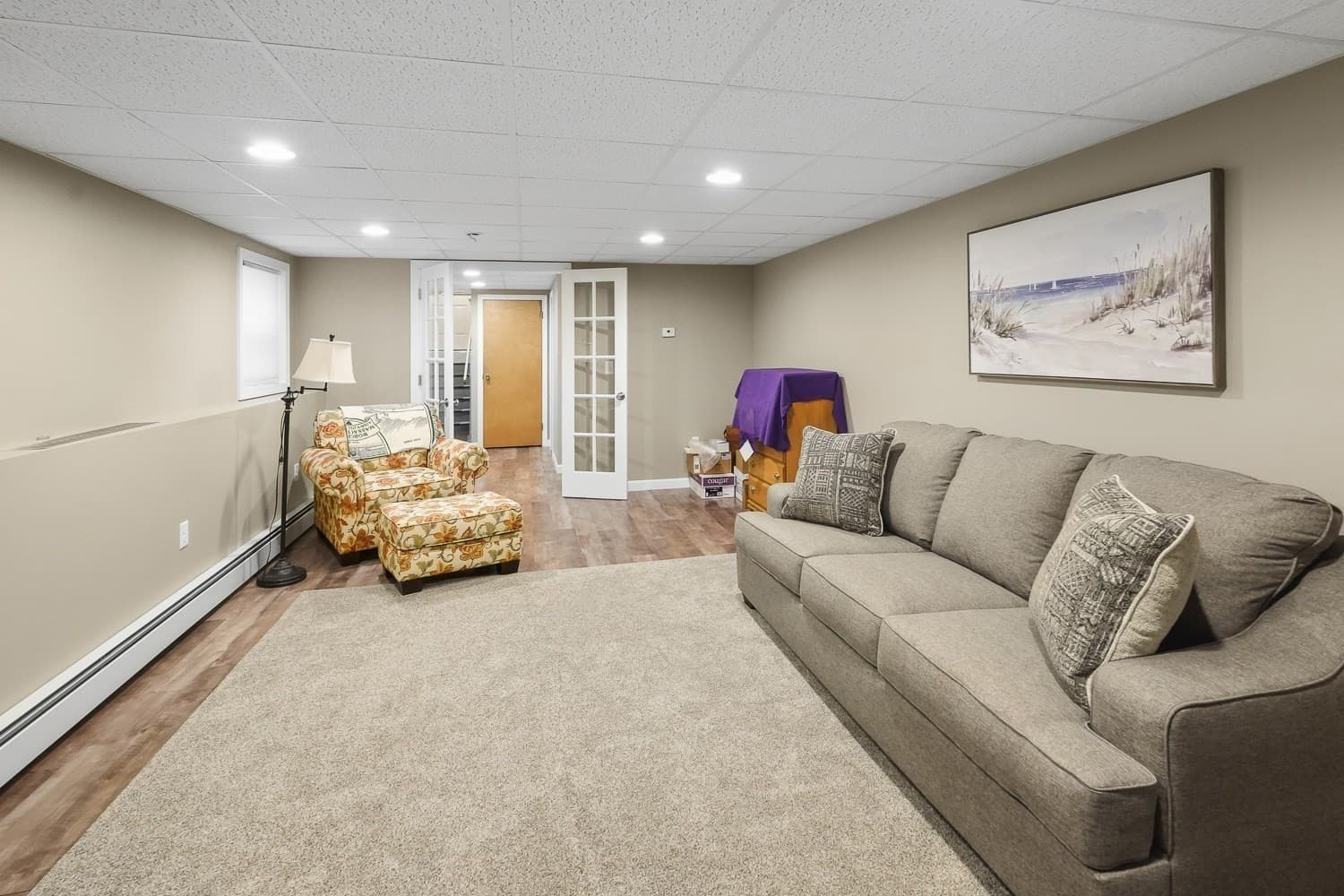 Single Family Residence at 14 Oak Cir, Holden MA 01520, Holden, photo 32 of 41