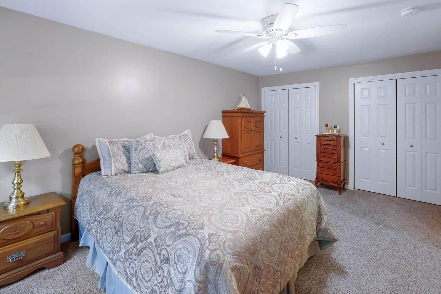 Single Family Residence at 14 Oak Cir, Holden MA 01520, Holden, photo 24 of 41