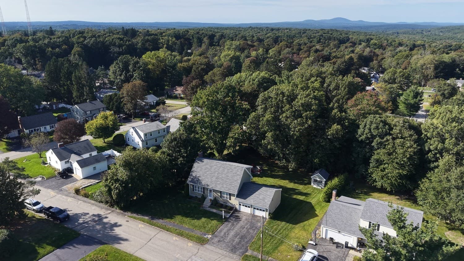 Single Family Residence at 14 Oak Cir, Holden MA 01520, Holden, photo 39 of 41