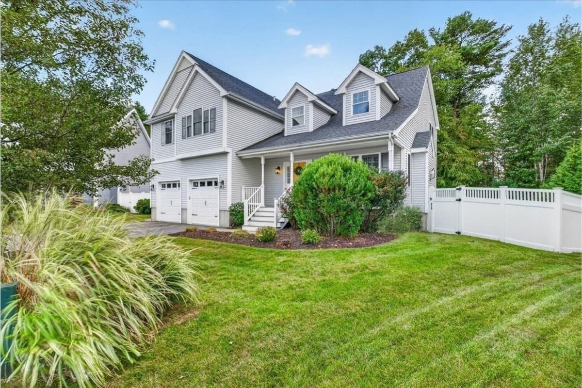 Single Family Residence at 45 Saw Mill Ln, Rockland MA 02370, Rockland, photo 2 of 38