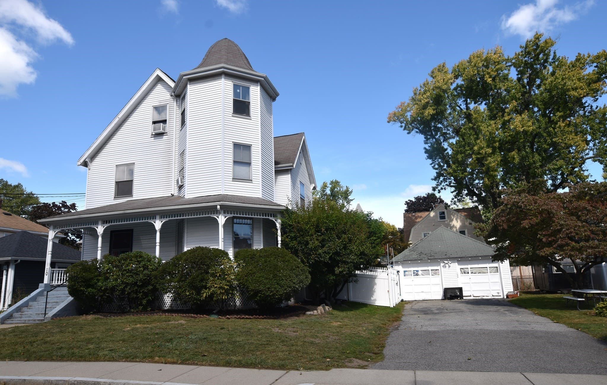 10 Holly St, Watertown MA 02472