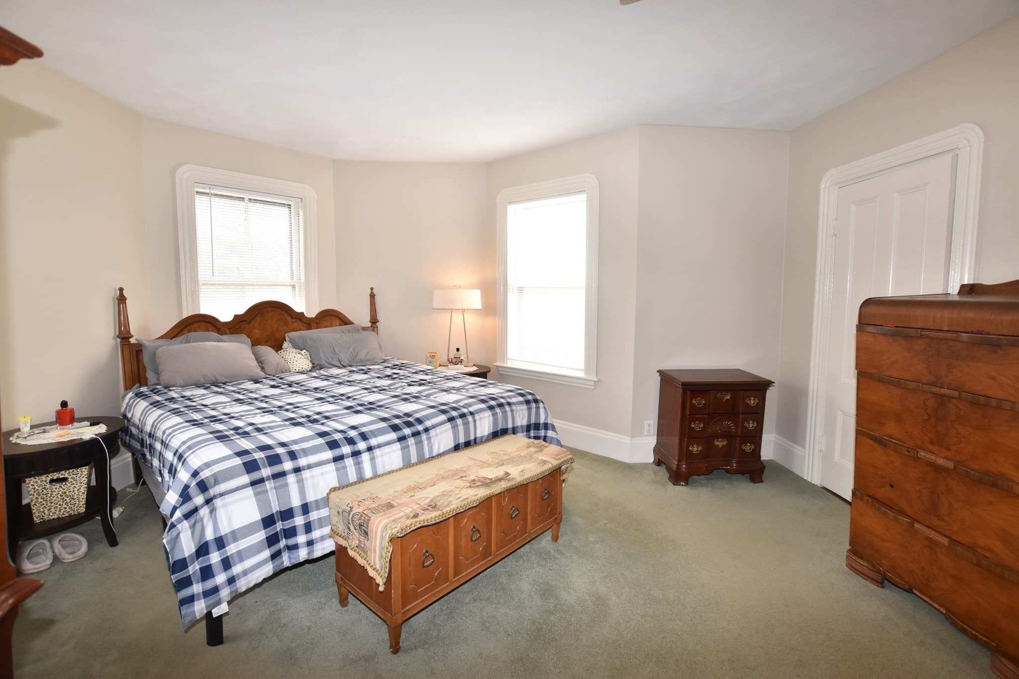 Single Family Residence at 10 Holly St, Watertown MA 02472, photo 18 of 35