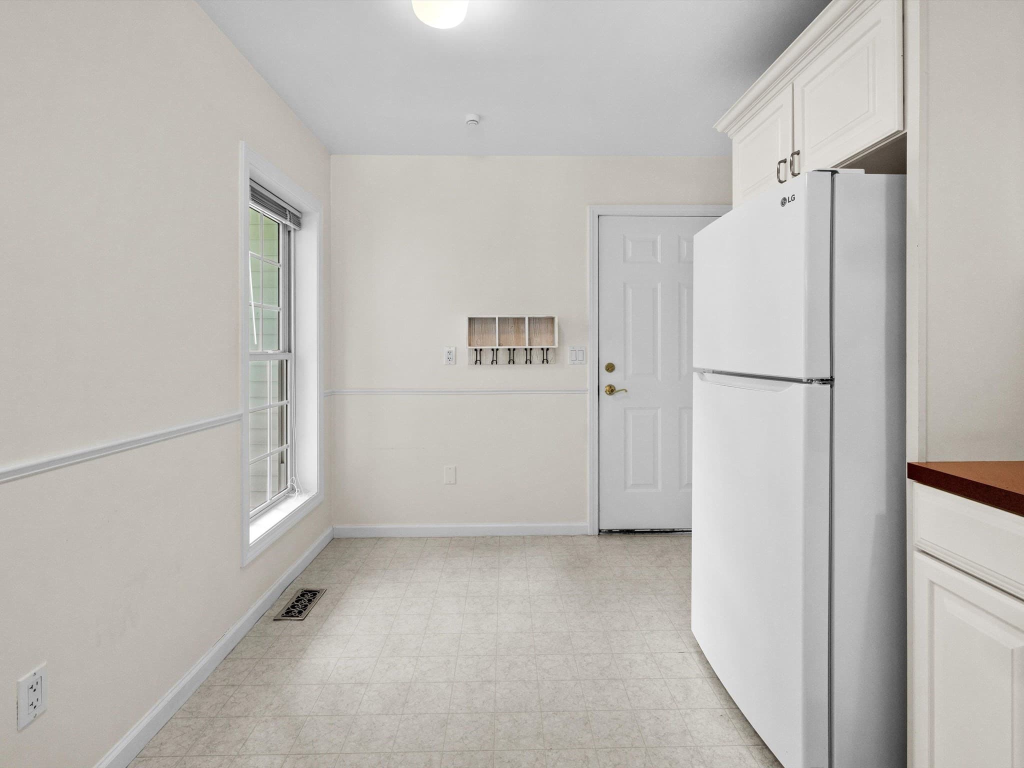 Condominium at 30 William Onthank Ln # 30, Southborough MA 01772, Southborough, photo 11 of 42