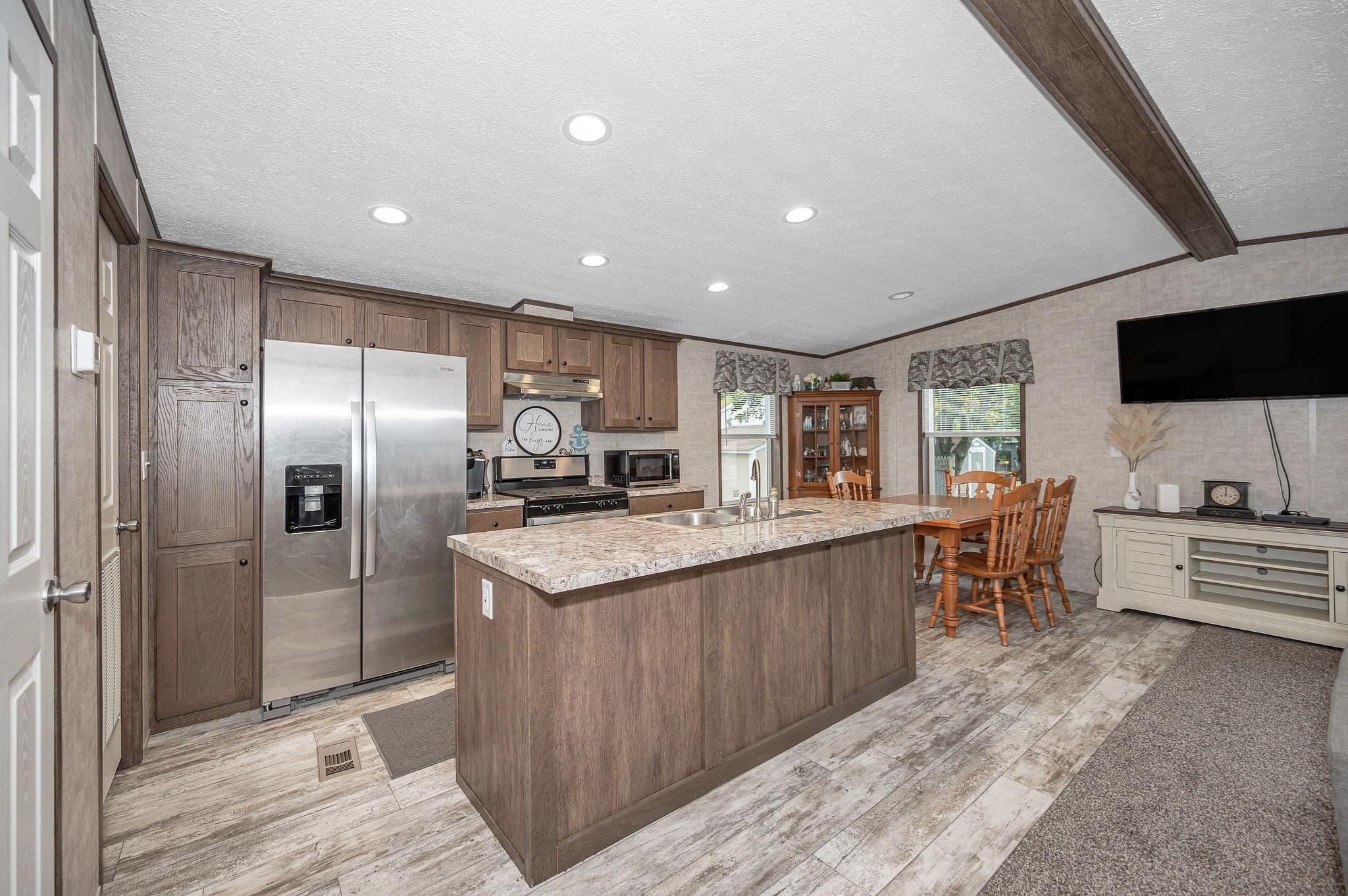 Mobile Home at 41 B St, Seabrook NH 03874, Seabrook, photo 7 of 31