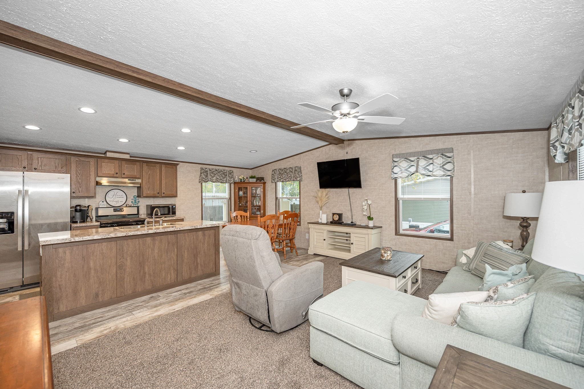 Mobile Home at 41 B St, Seabrook NH 03874, Seabrook, photo 10 of 31