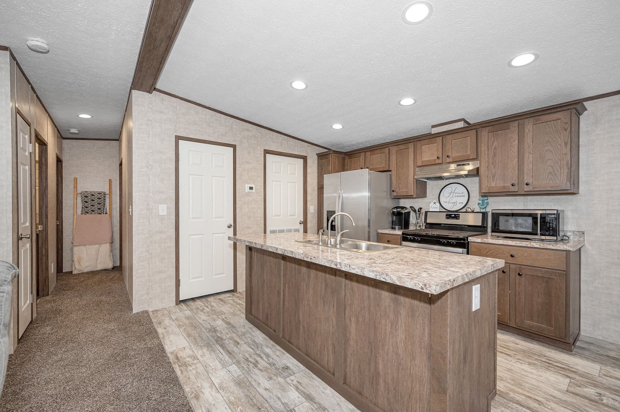 Mobile Home at 41 B St, Seabrook NH 03874, Seabrook, photo 4 of 31