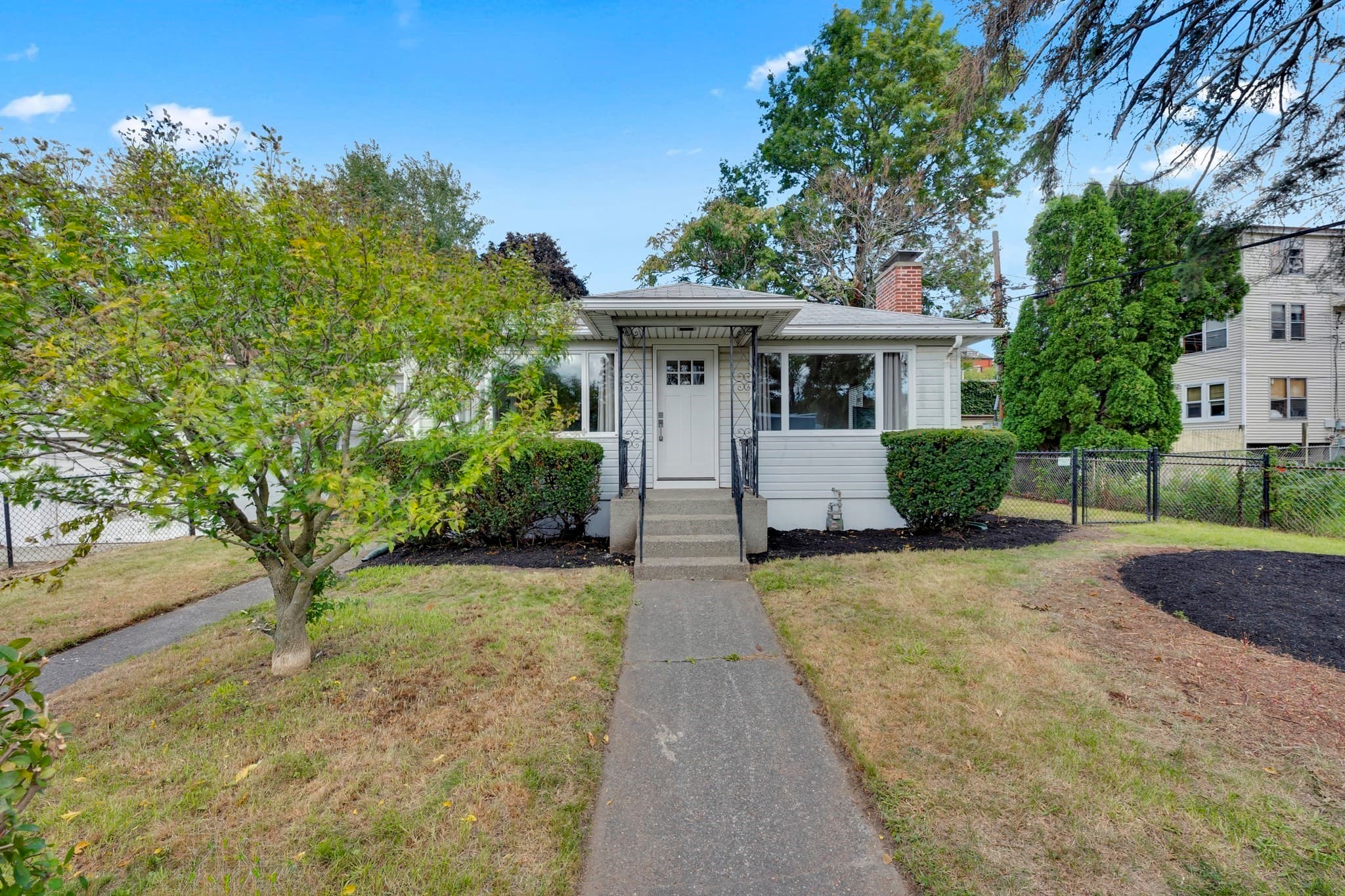 Single Family Residence at 79 Chilmark St, Worcester MA 01604, Worcester, photo 2 of 30