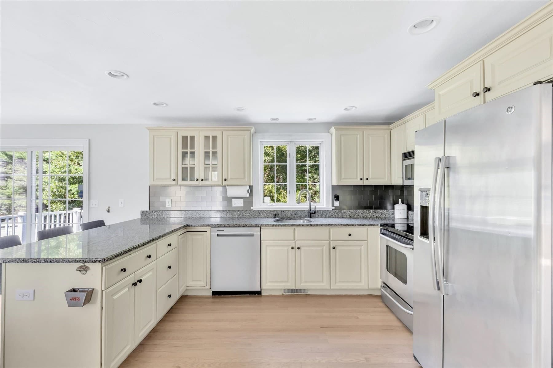 Single Family Residence at 5 Granite Cir, Sandwich MA 02537, Sandwich, photo 5 of 39