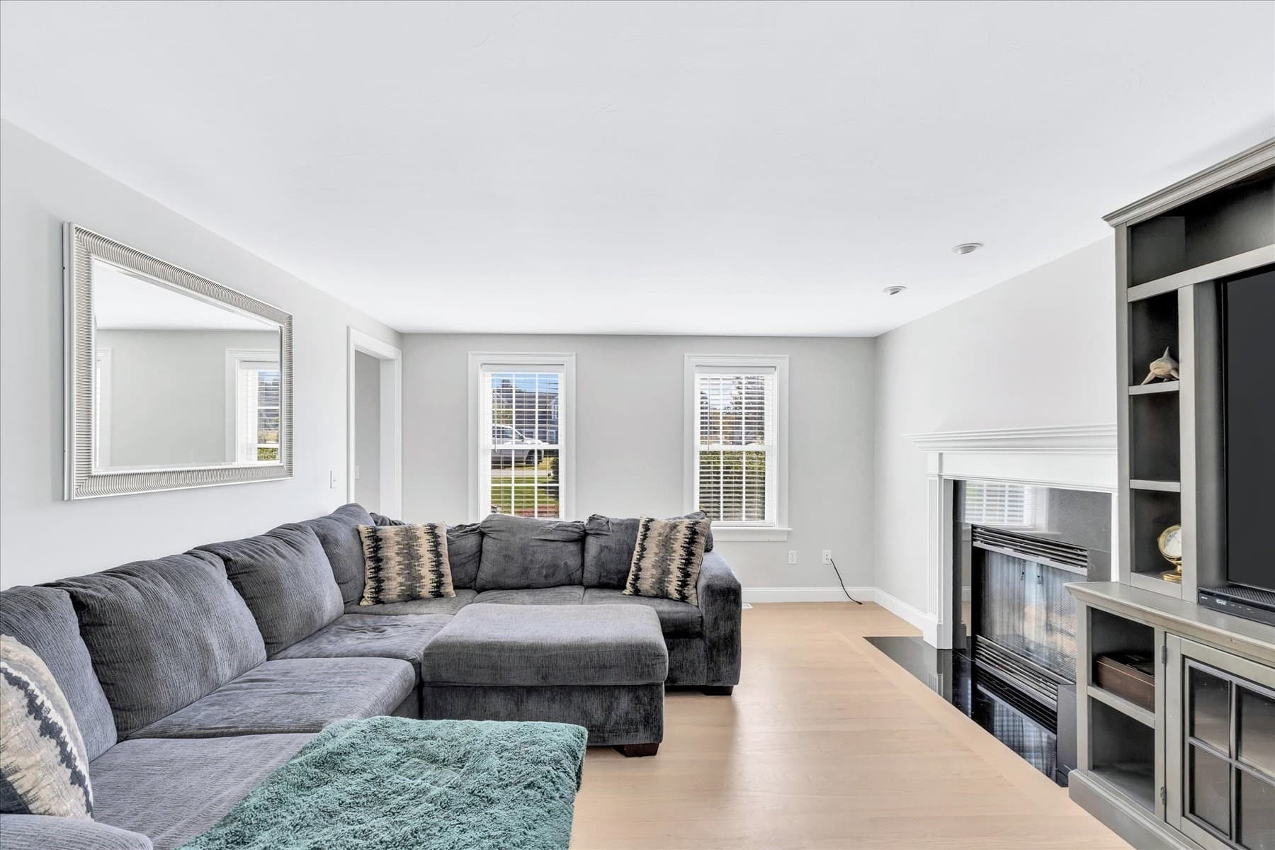 Single Family Residence at 5 Granite Cir, Sandwich MA 02537, Sandwich, photo 9 of 39