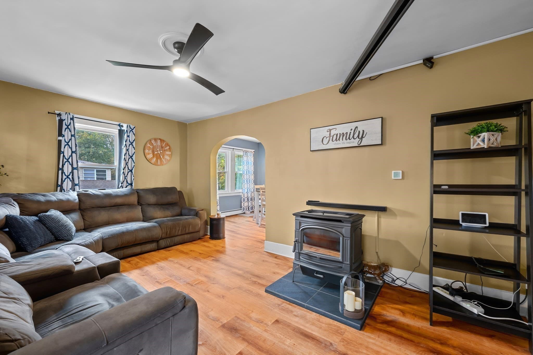 Single Family Residence at 16 Field St, Auburn MA 01501, Auburn, photo 7 of 42